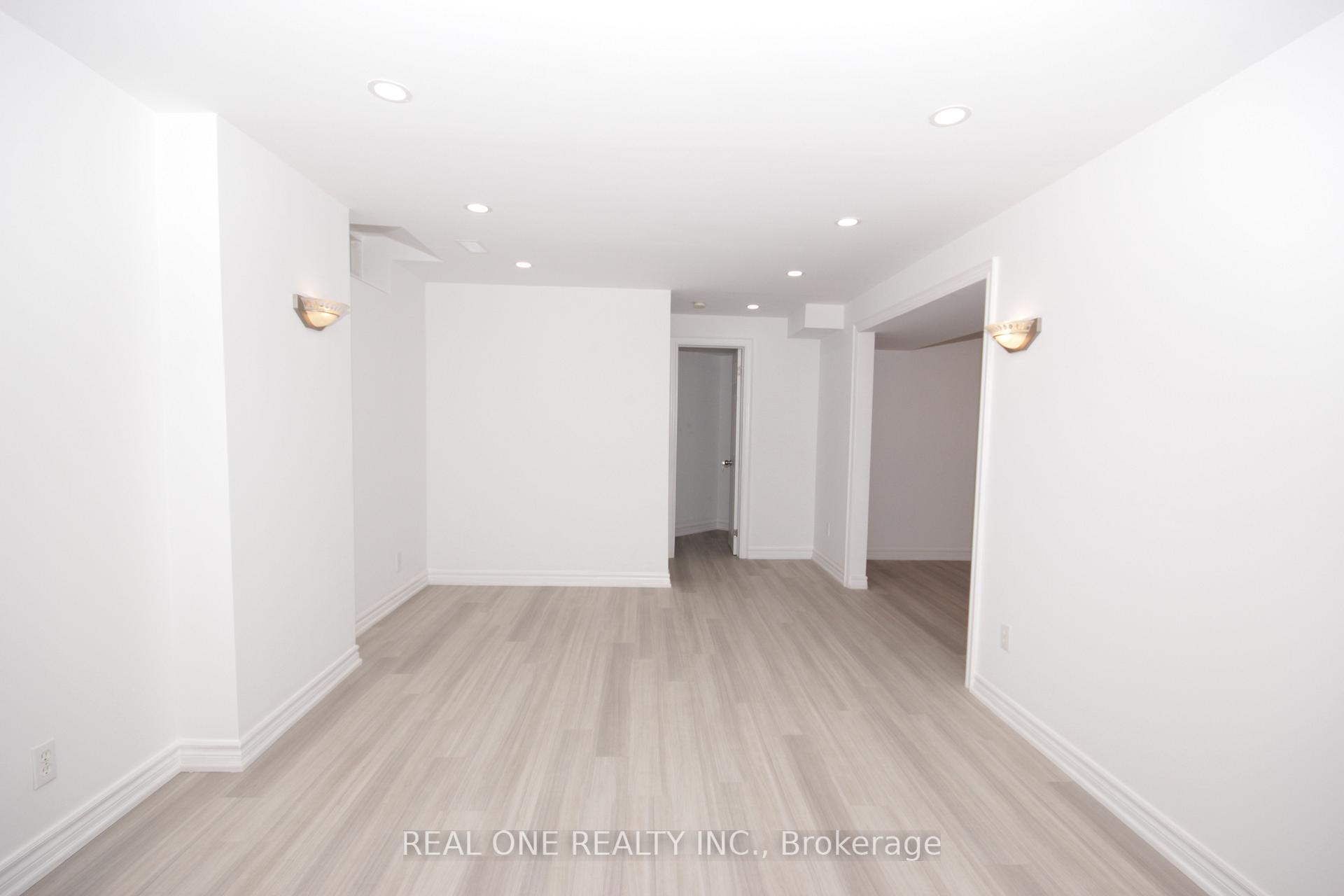 Photo 24 of 1145 Timberland Crescent, Oshawa, Pinecrest — HOMEH