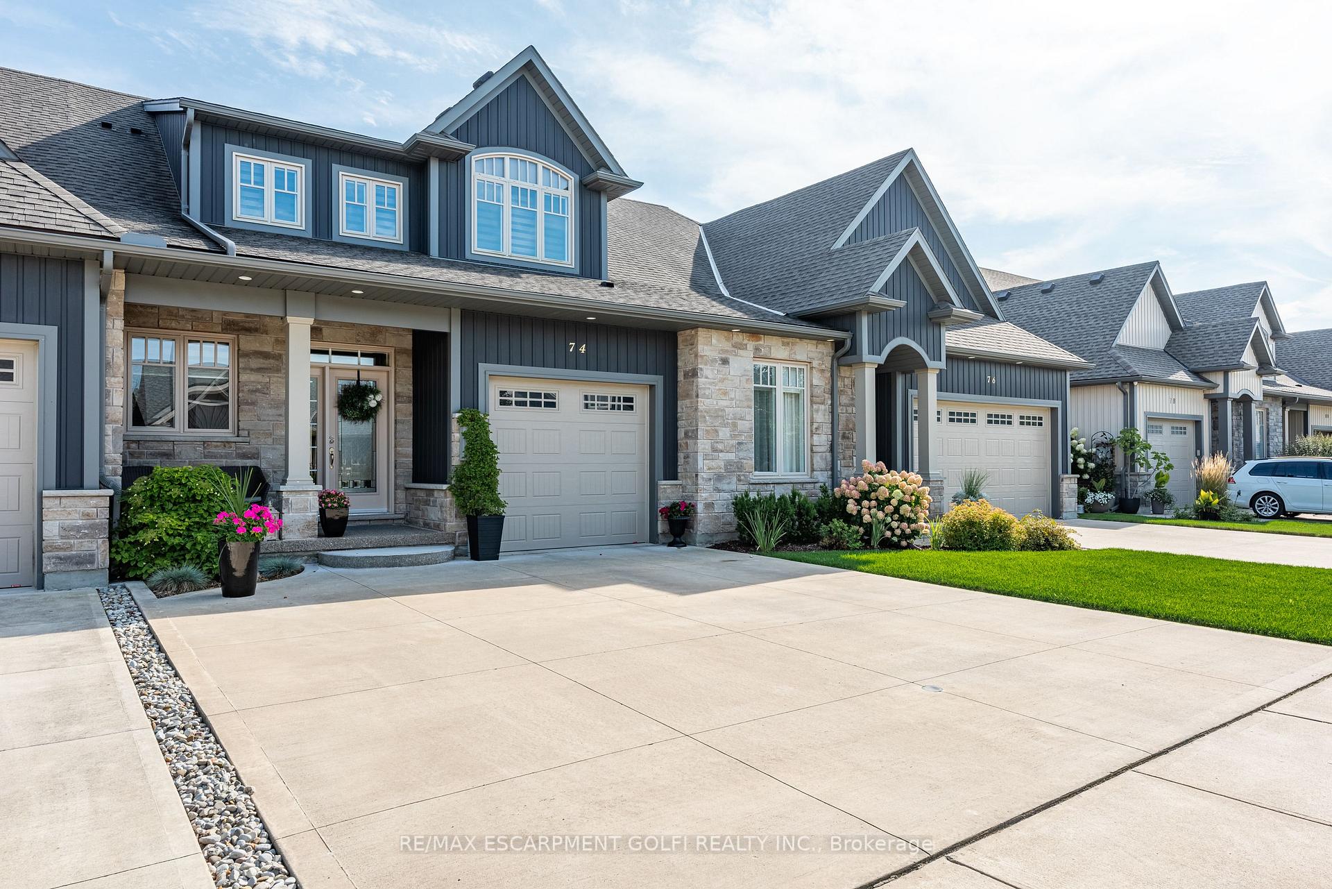 Photo 2 of 74 Willson Crossing, Pelham, Fonthill — HOMEH