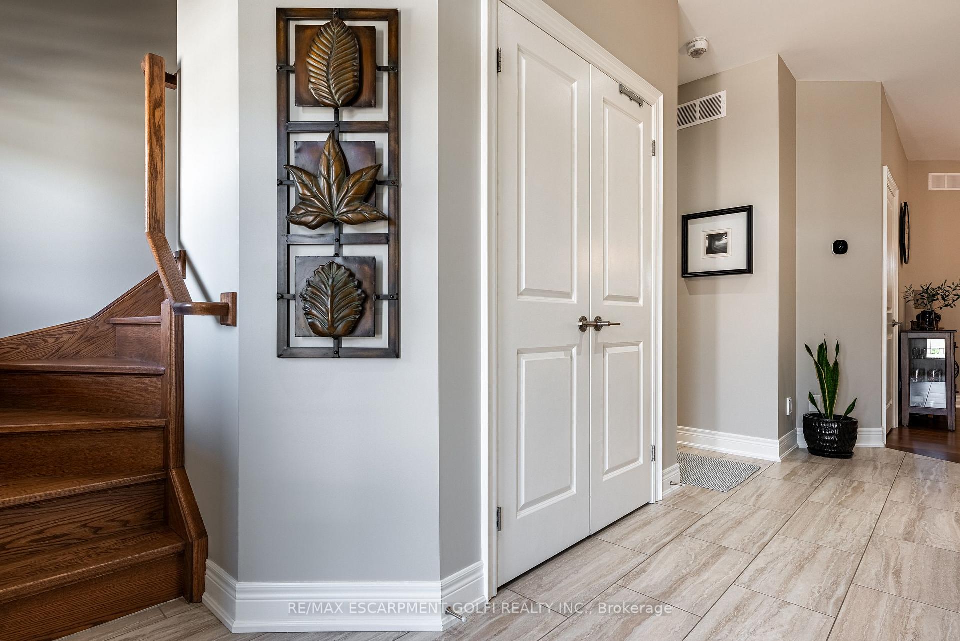 Photo 5 of 74 Willson Crossing, Pelham, Fonthill — HOMEH