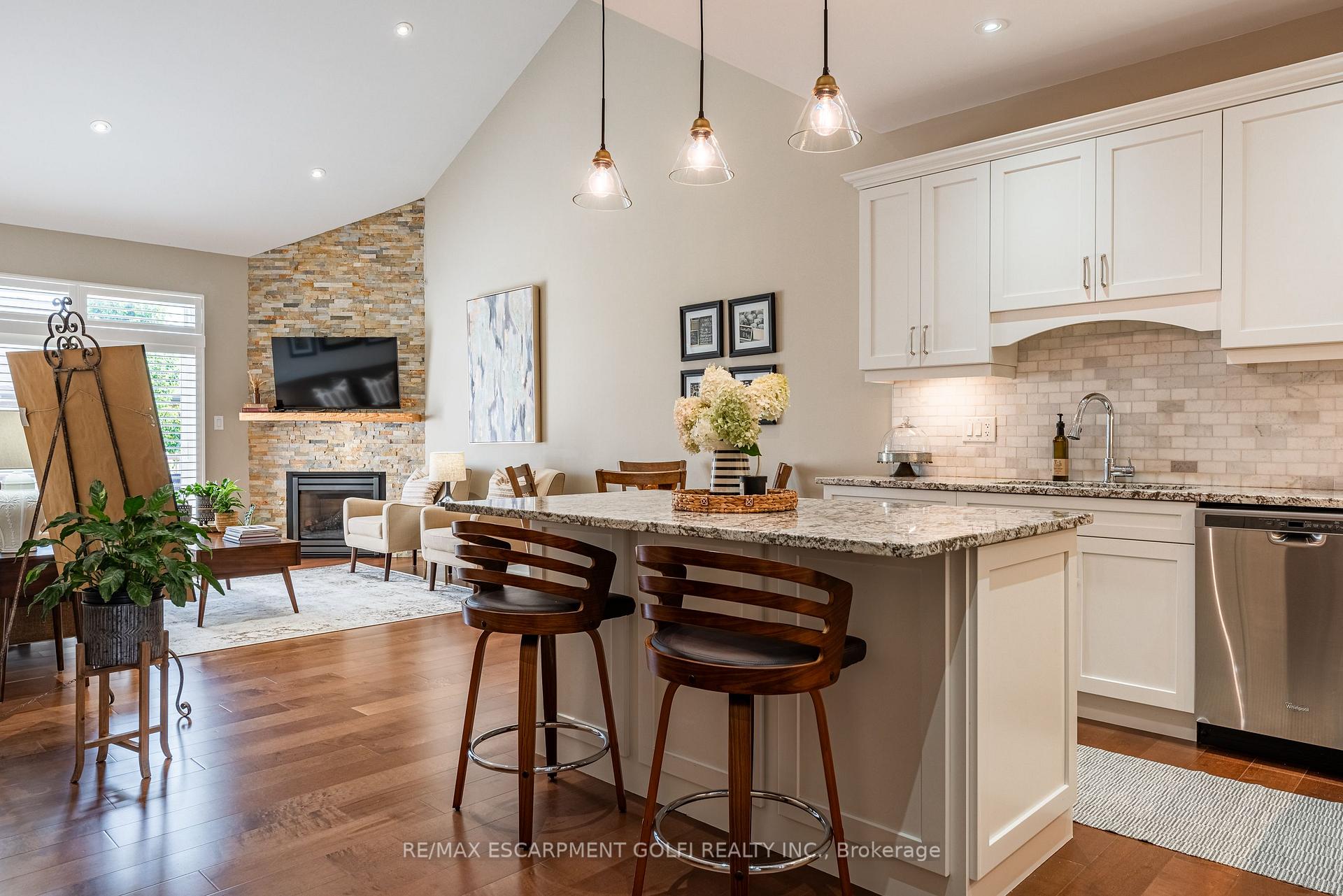 Photo 9 of 74 Willson Crossing, Pelham, Fonthill — HOMEH