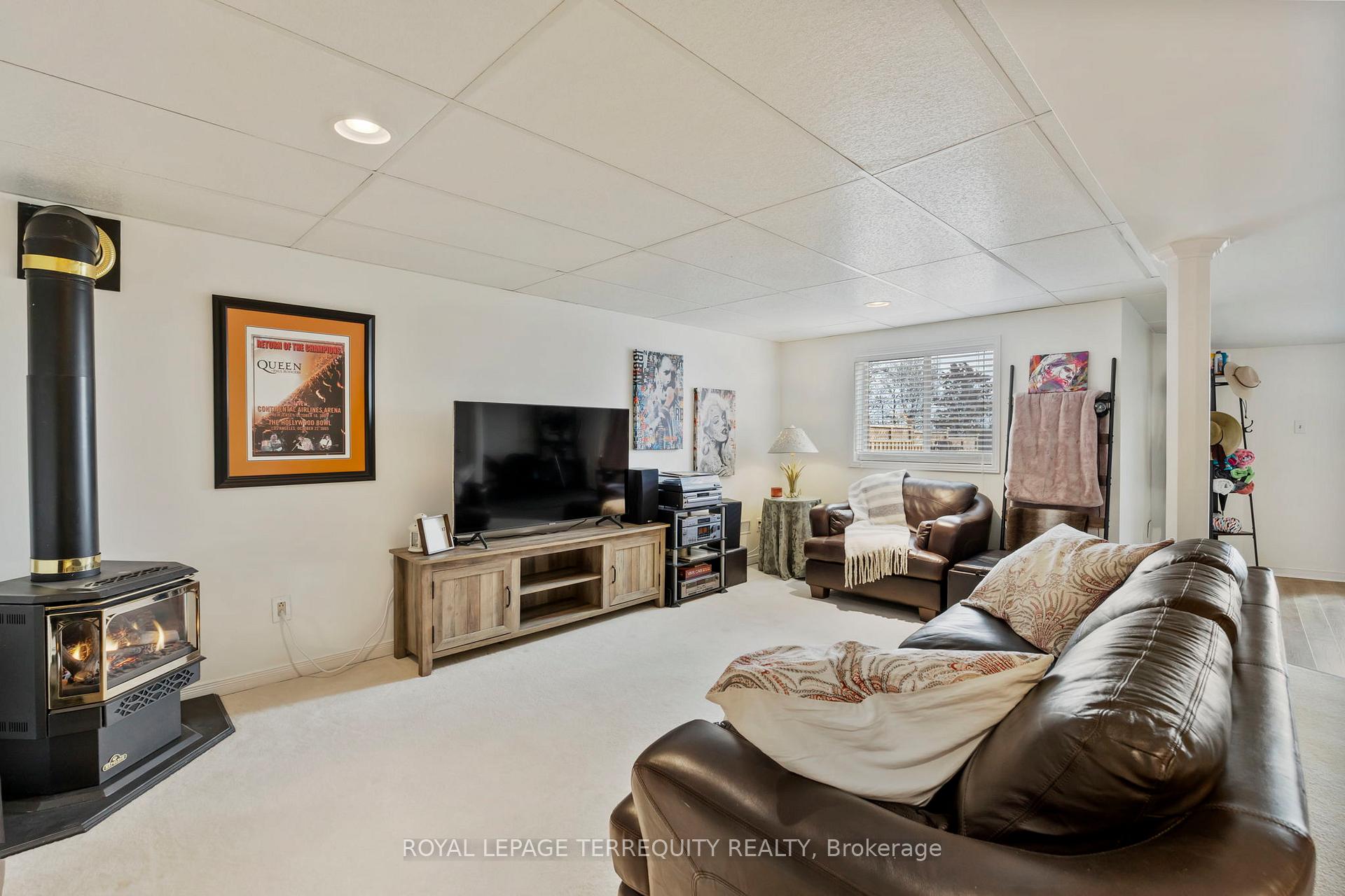 Photo 31 of 1080 Wildrose Crescent, Pickering, Liverpool — HOMEH