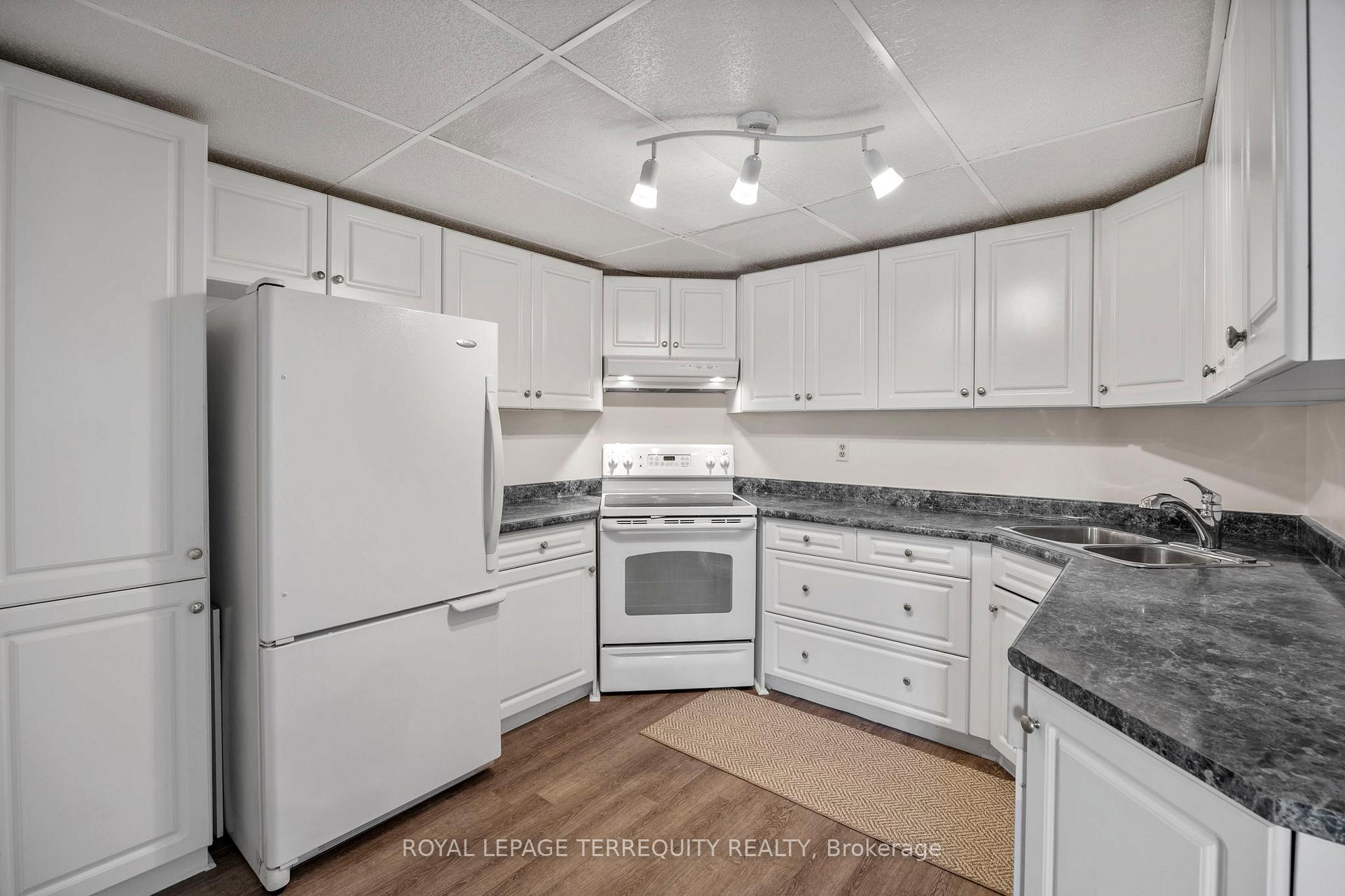 Photo 33 of 1080 Wildrose Crescent, Pickering, Liverpool — HOMEH