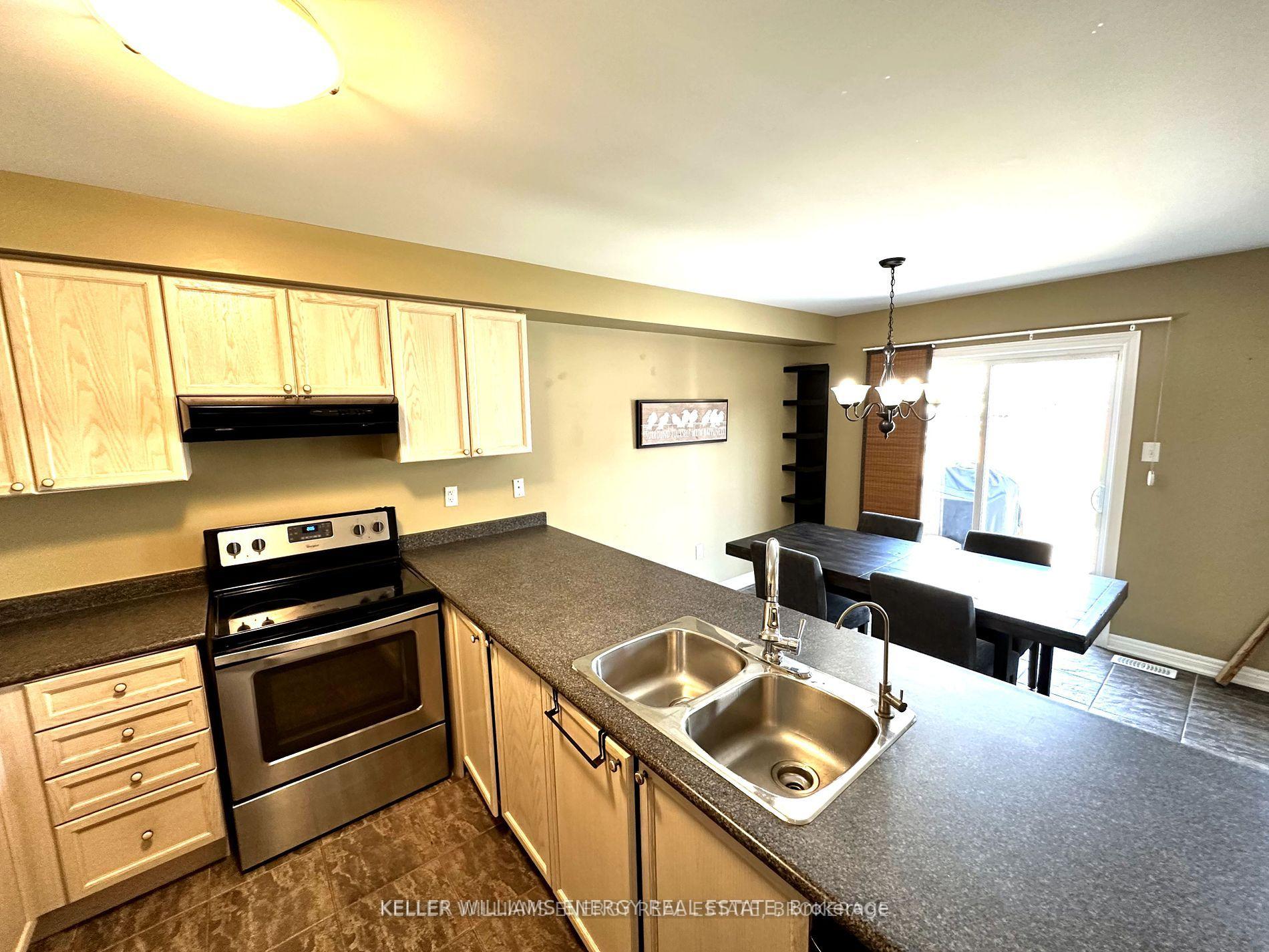 Photo 6 of 1733 Yardley Street, Oshawa, Taunton — HOMEH