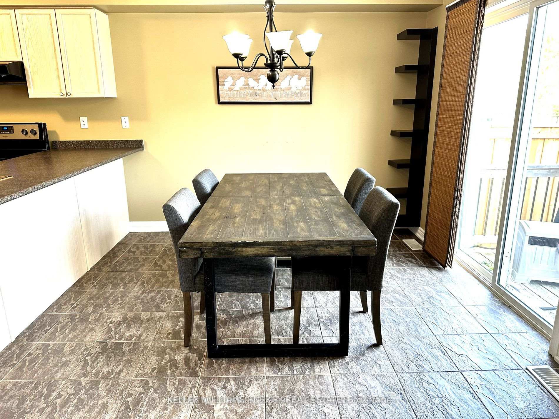 Photo 8 of 1733 Yardley Street, Oshawa, Taunton — HOMEH