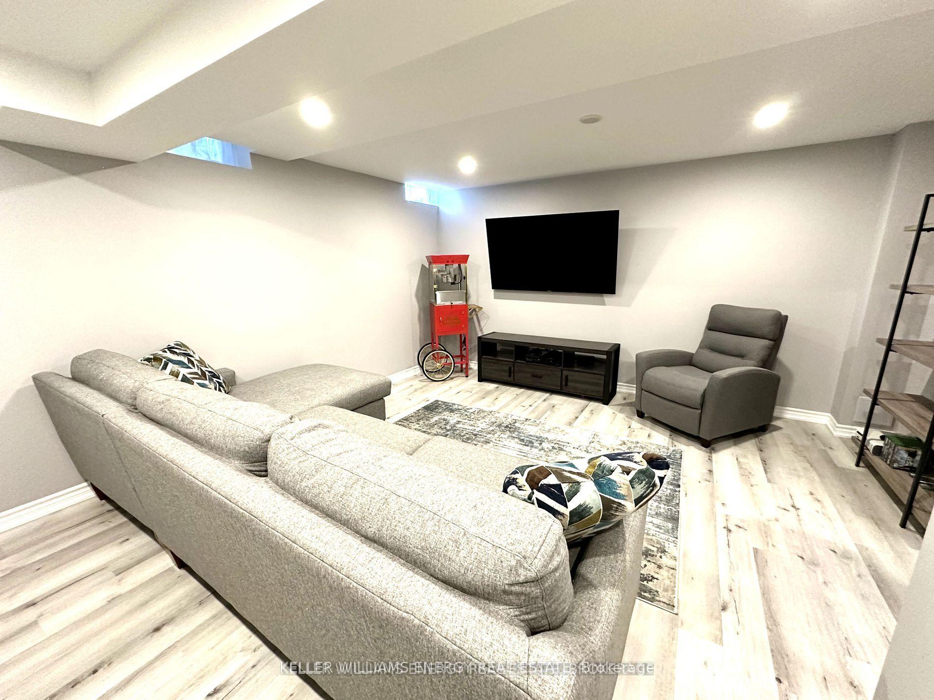 Photo 13 of 1733 Yardley Street, Oshawa, Taunton — HOMEH
