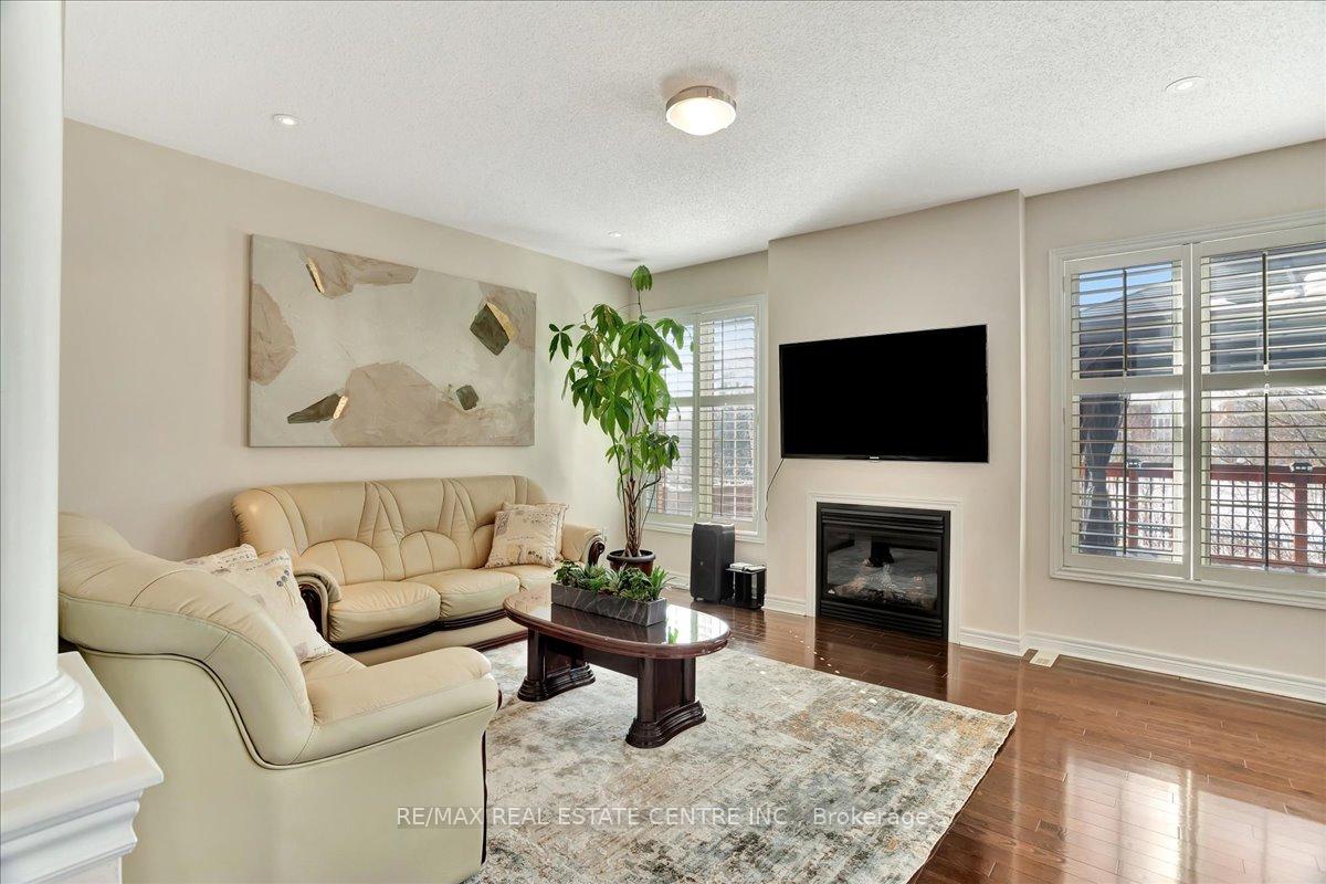 Photo 8 of 244 Quinlan Court, Milton, Scott — HOMEH