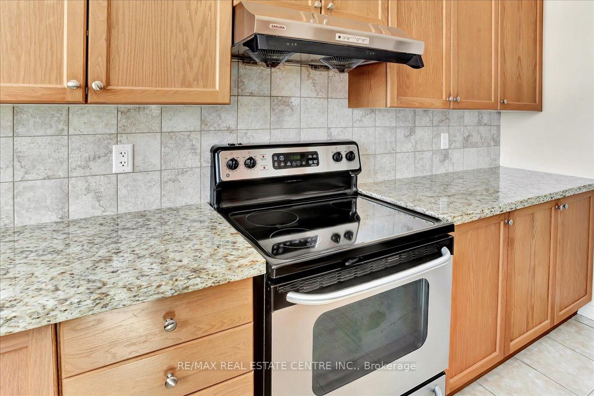 Photo 15 of 244 Quinlan Court, Milton, Scott — HOMEH