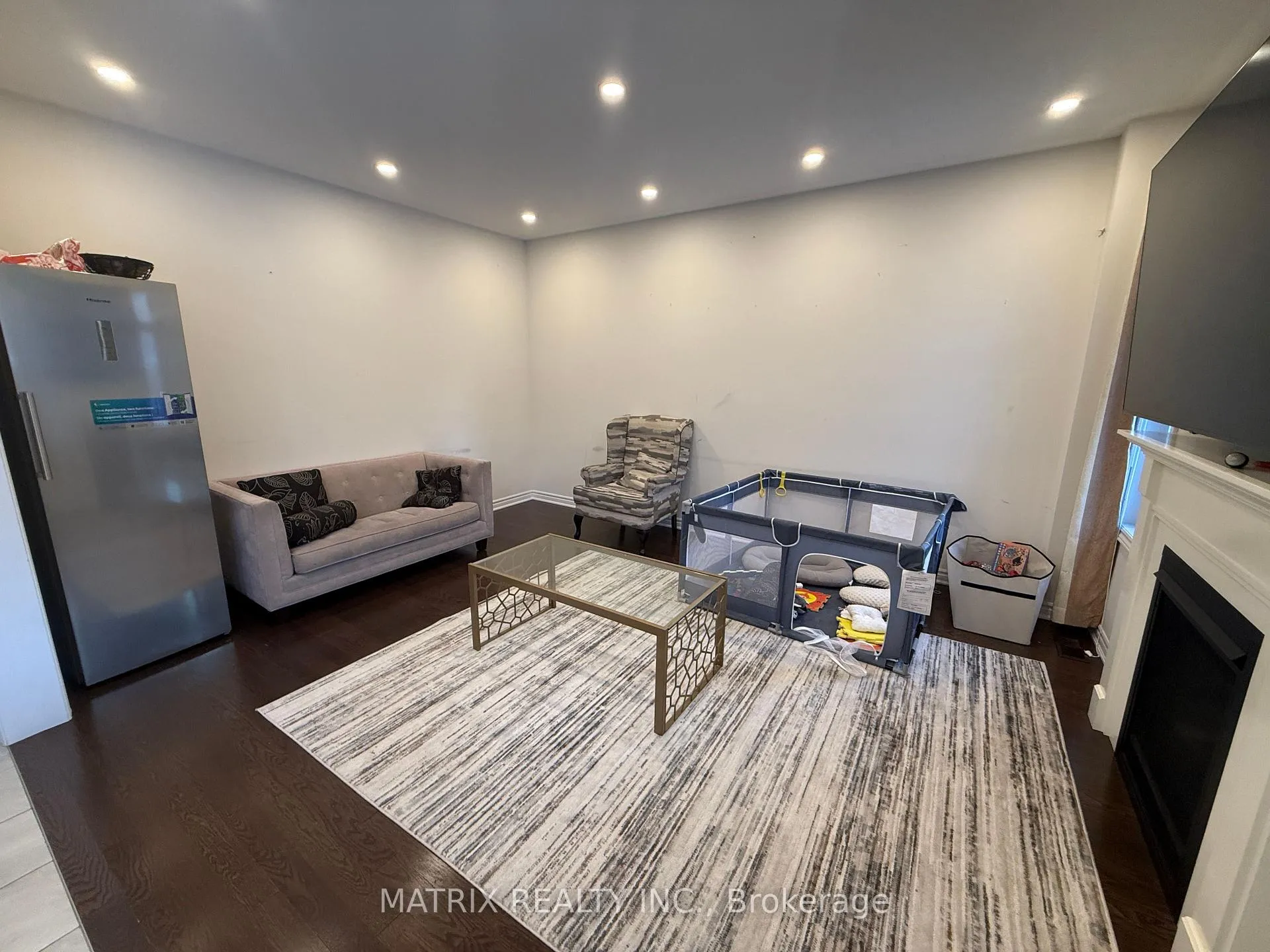Photo 23 of 2140 Saffron Drive, Pickering, Brock Ridge — HOMEH