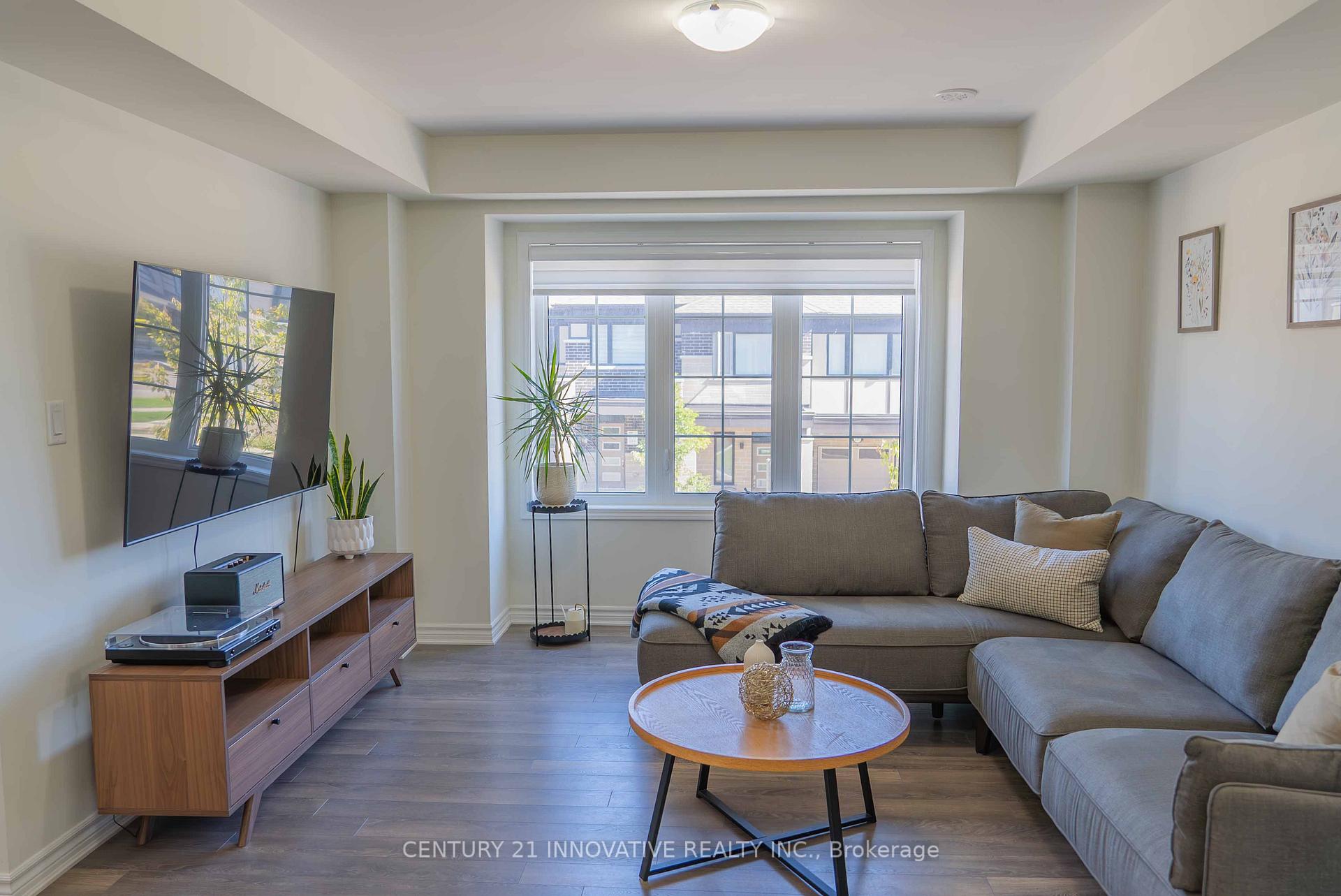 Photo 13 of 3372 Swordbill Street, Pickering, Rural Pickering — HOMEH