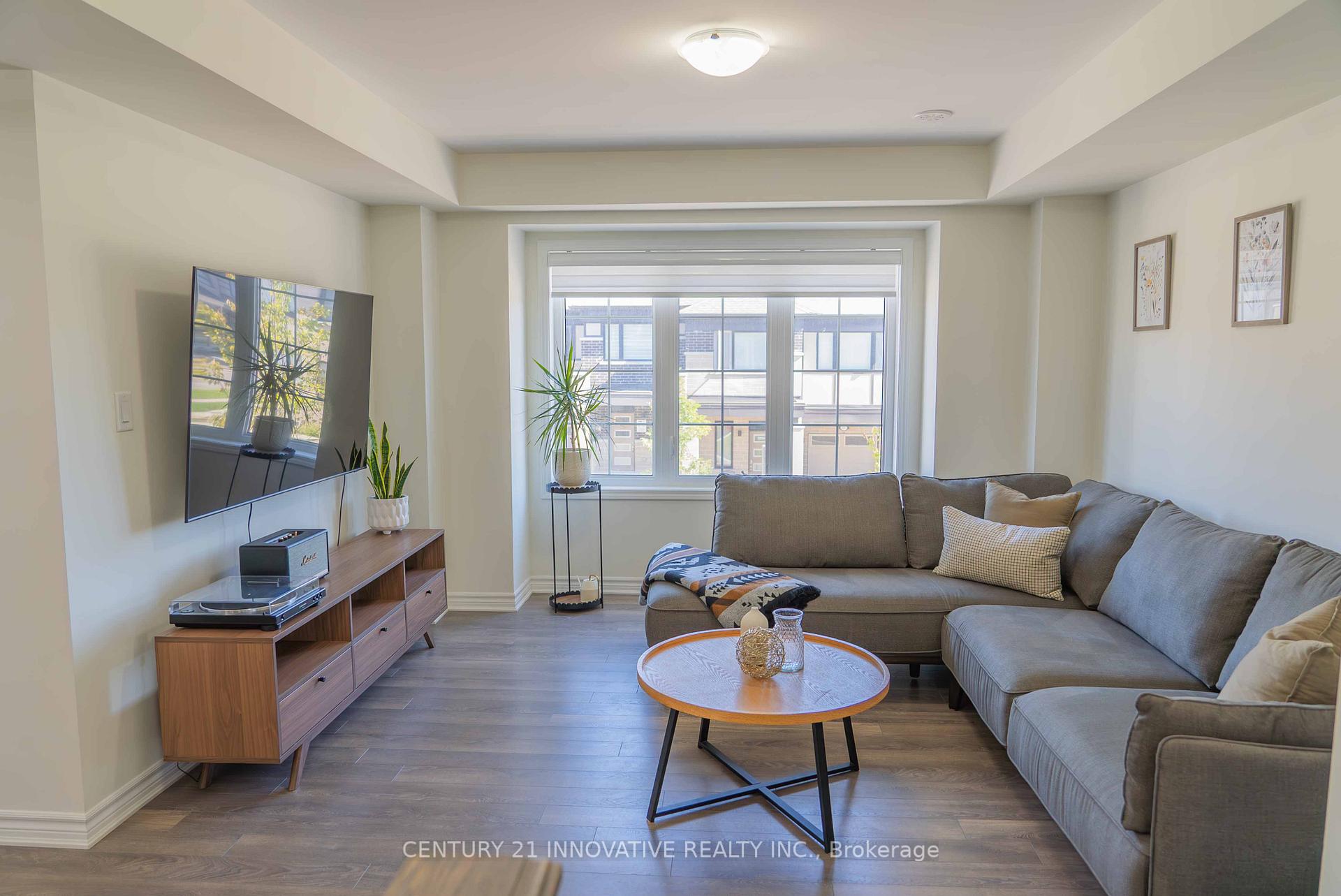 Photo 14 of 3372 Swordbill Street, Pickering, Rural Pickering — HOMEH