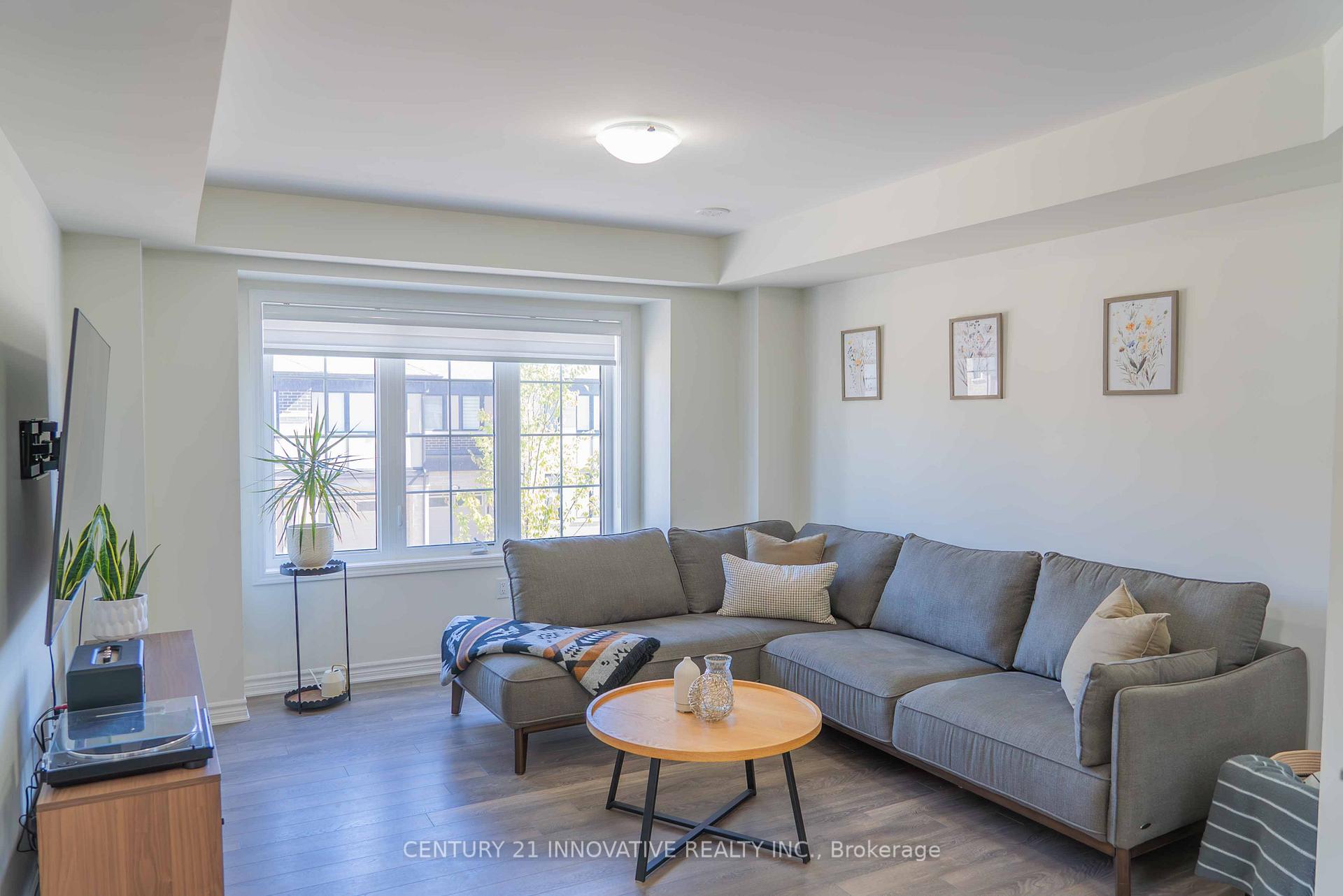 Photo 15 of 3372 Swordbill Street, Pickering, Rural Pickering — HOMEH