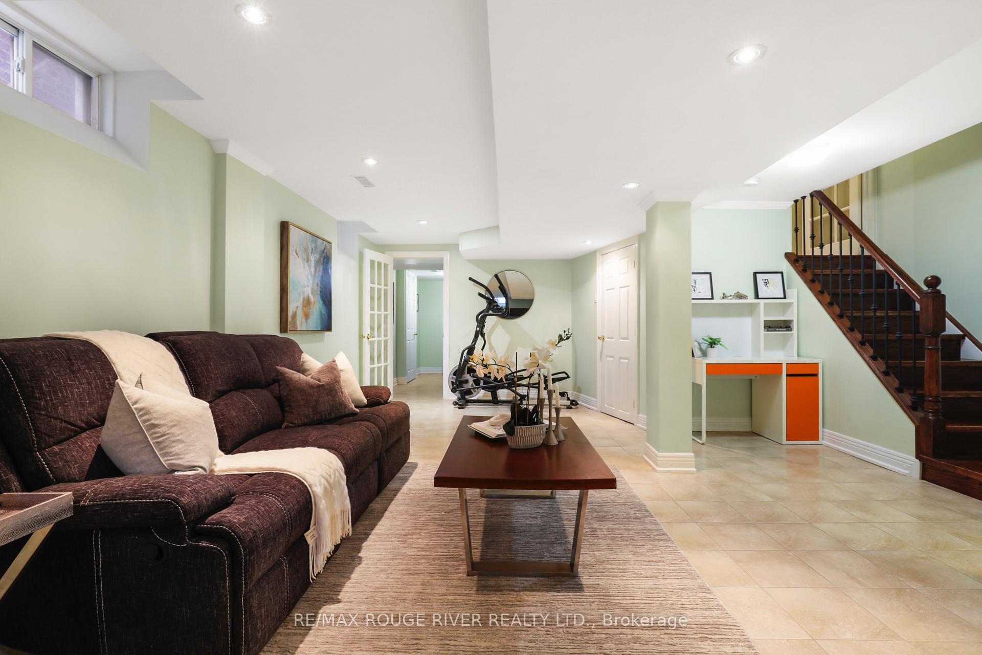 Photo 27 of 1932 Treetop Way, Pickering, Highbush — HOMEH