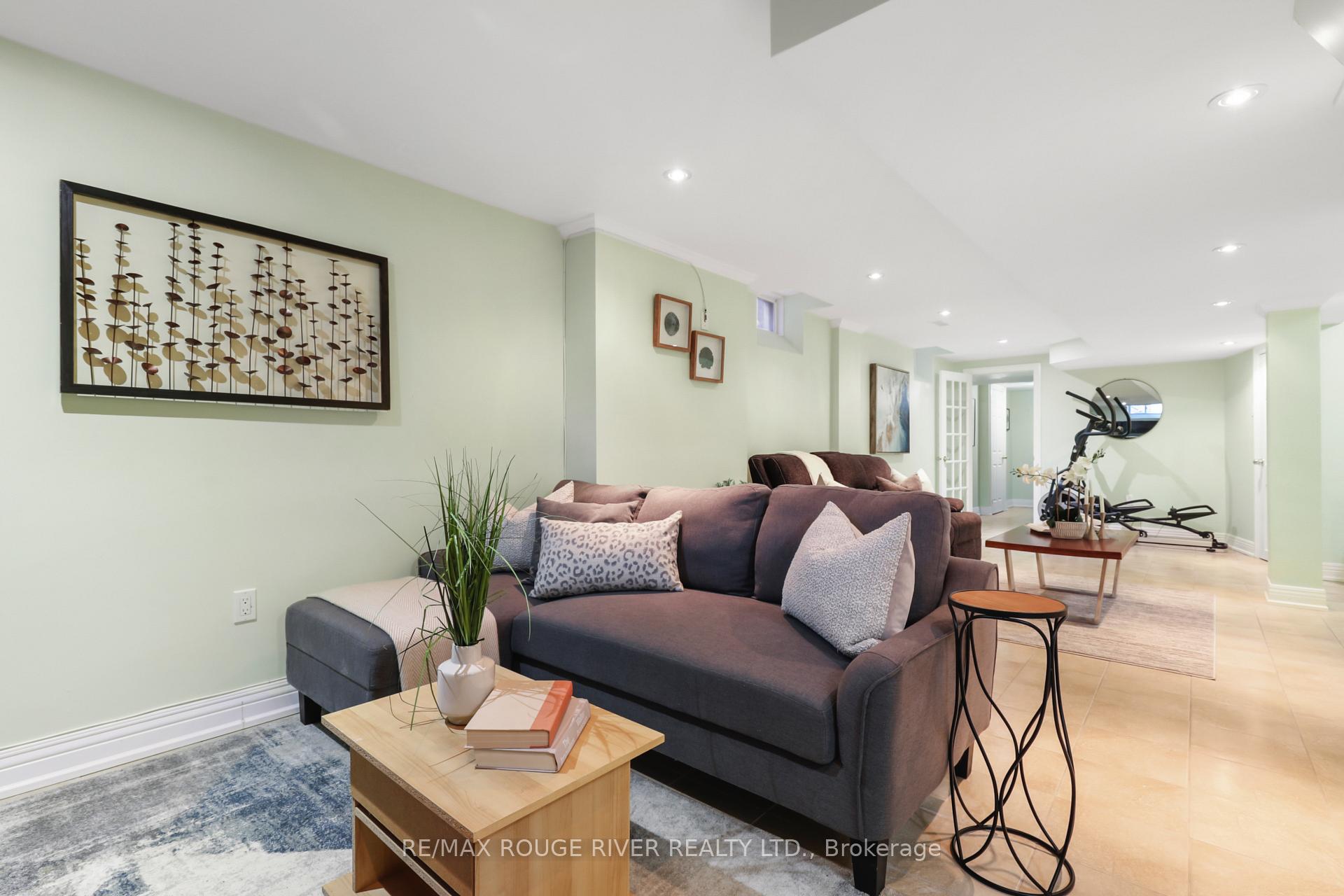 Photo 28 of 1932 Treetop Way, Pickering, Highbush — HOMEH