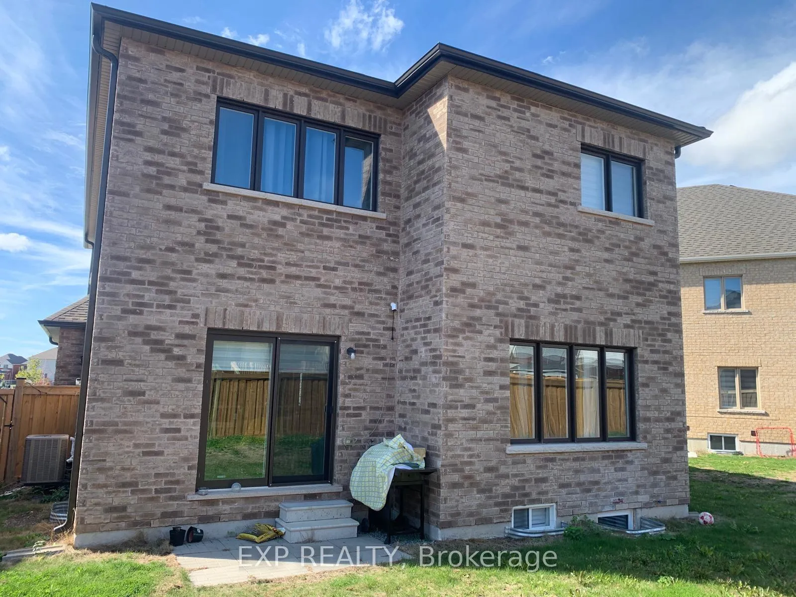 Photo 20 of 253 Fleetwood Drive, Oshawa, Eastdale — HOMEH