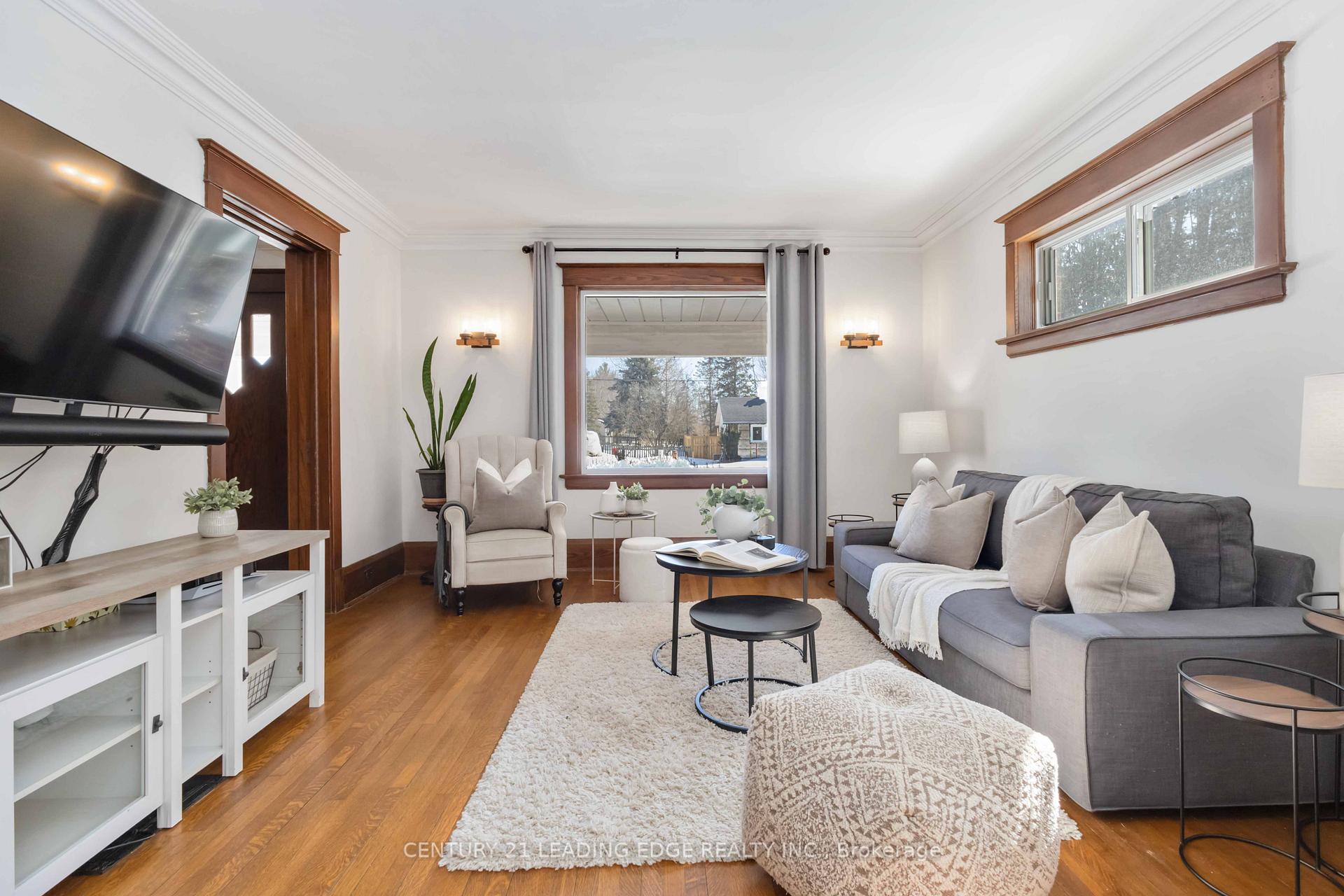 Photo 5 of 1742 Lane Street, Pickering, Rural Pickering — HOMEH