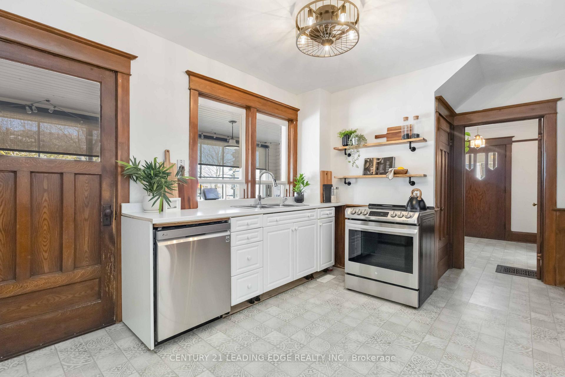 Photo 13 of 1742 Lane Street, Pickering, Rural Pickering — HOMEH