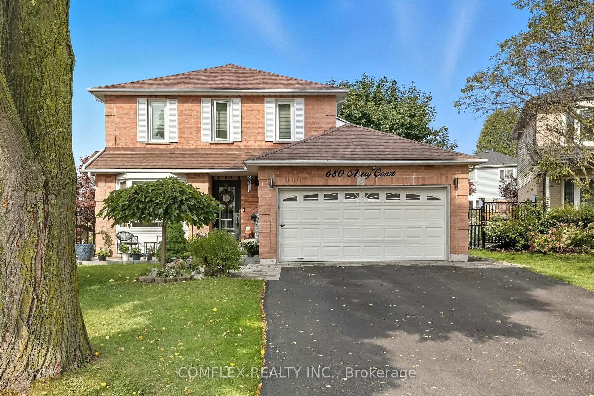 Photo 1 of 680 Avery Court, Oshawa, Pinecrest — HOMEH