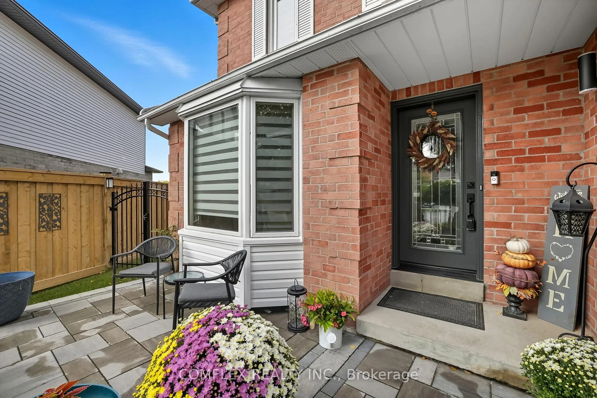 Photo 4 of 680 Avery Court, Oshawa, Pinecrest — HOMEH