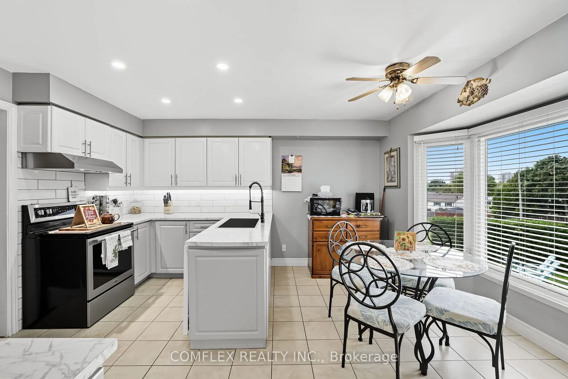 Photo 19 of 680 Avery Court, Oshawa, Pinecrest — HOMEH