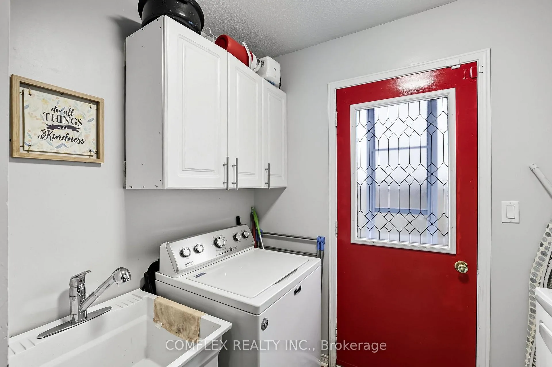 Photo 23 of 680 Avery Court, Oshawa, Pinecrest — HOMEH