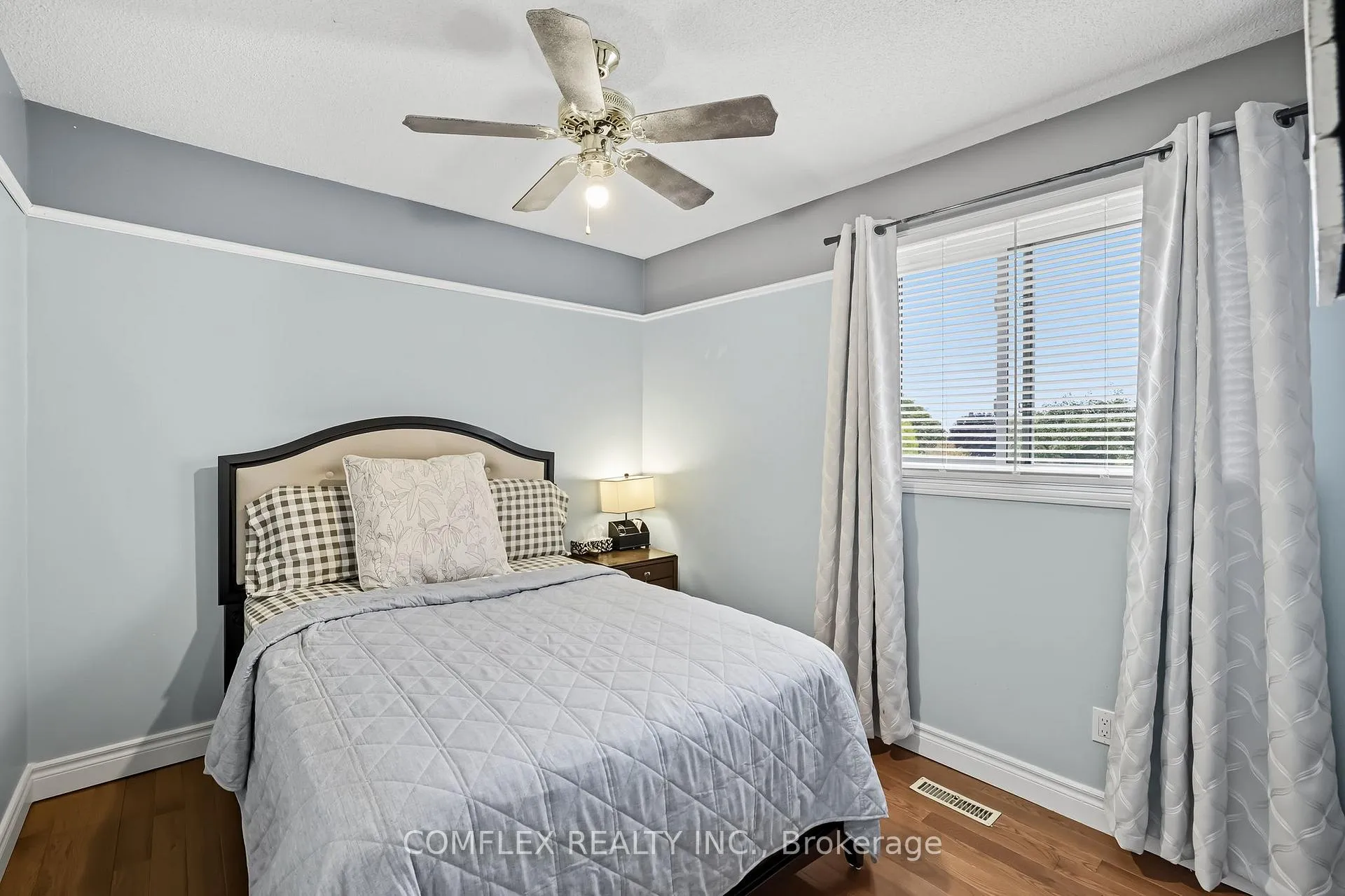 Photo 30 of 680 Avery Court, Oshawa, Pinecrest — HOMEH