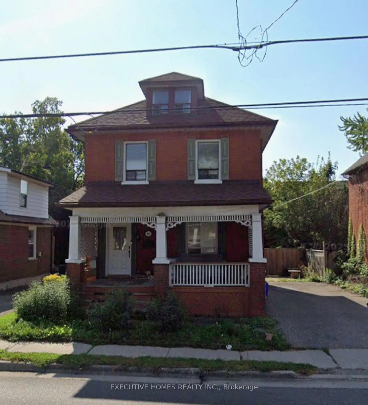 Front of 99 Adelaide Avenue W