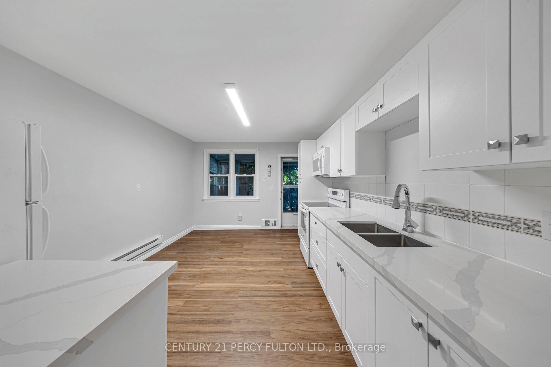 Photo 10 of 159 1/2 Olive Avenue, Oshawa, Central — HOMEH