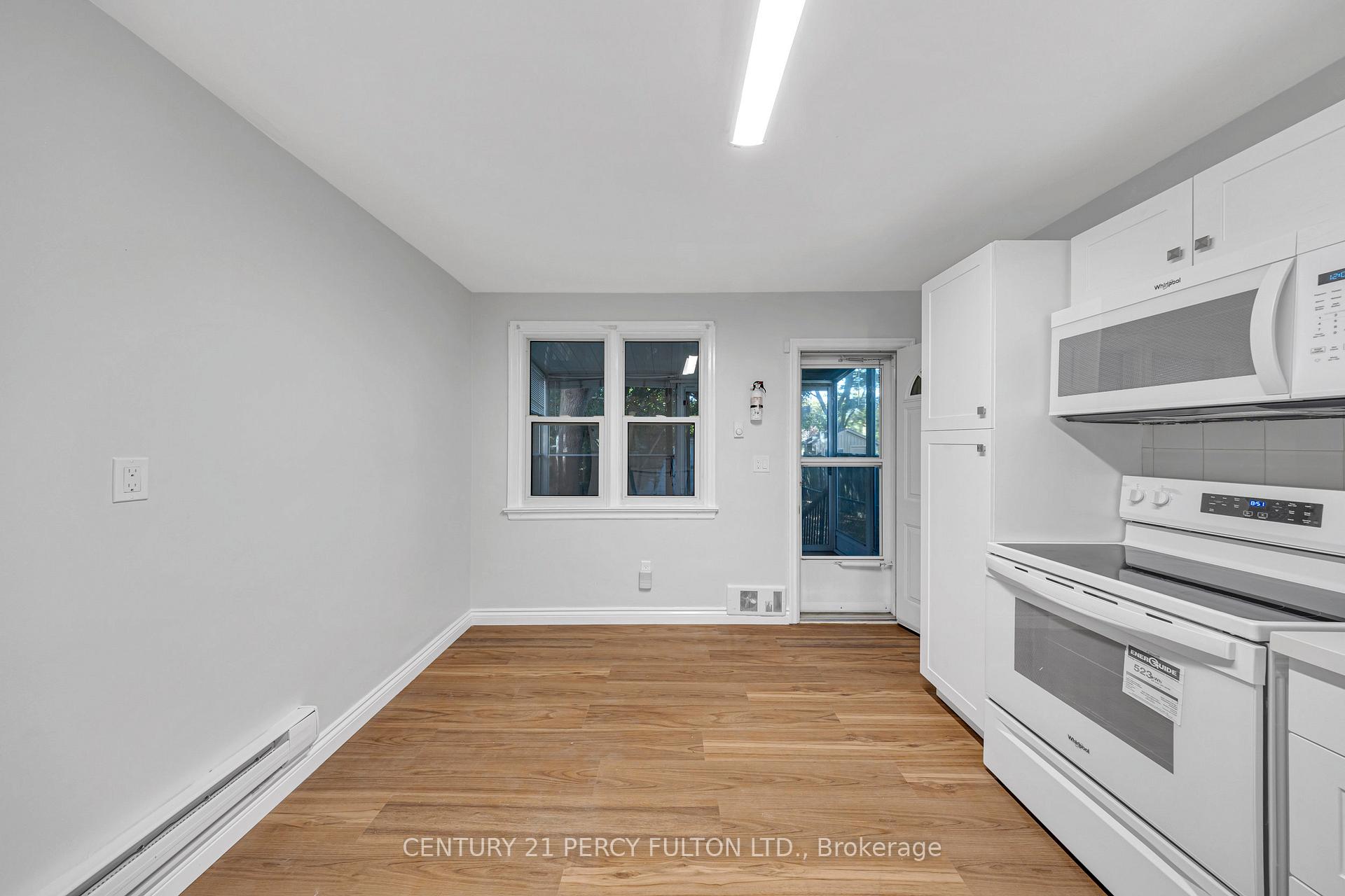 Photo 11 of 159 1/2 Olive Avenue, Oshawa, Central — HOMEH