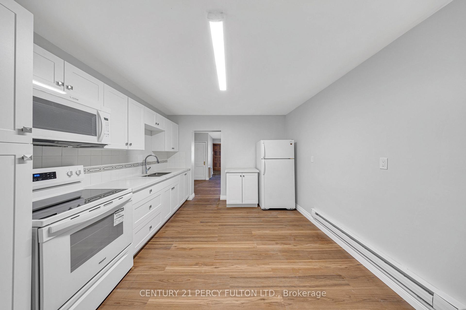 Photo 12 of 159 1/2 Olive Avenue, Oshawa, Central — HOMEH