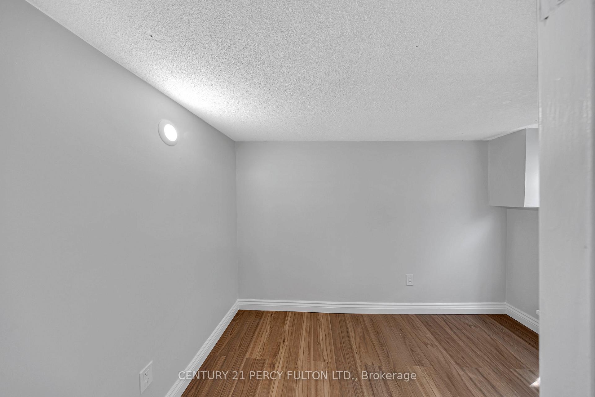 Photo 16 of 159 1/2 Olive Avenue, Oshawa, Central — HOMEH