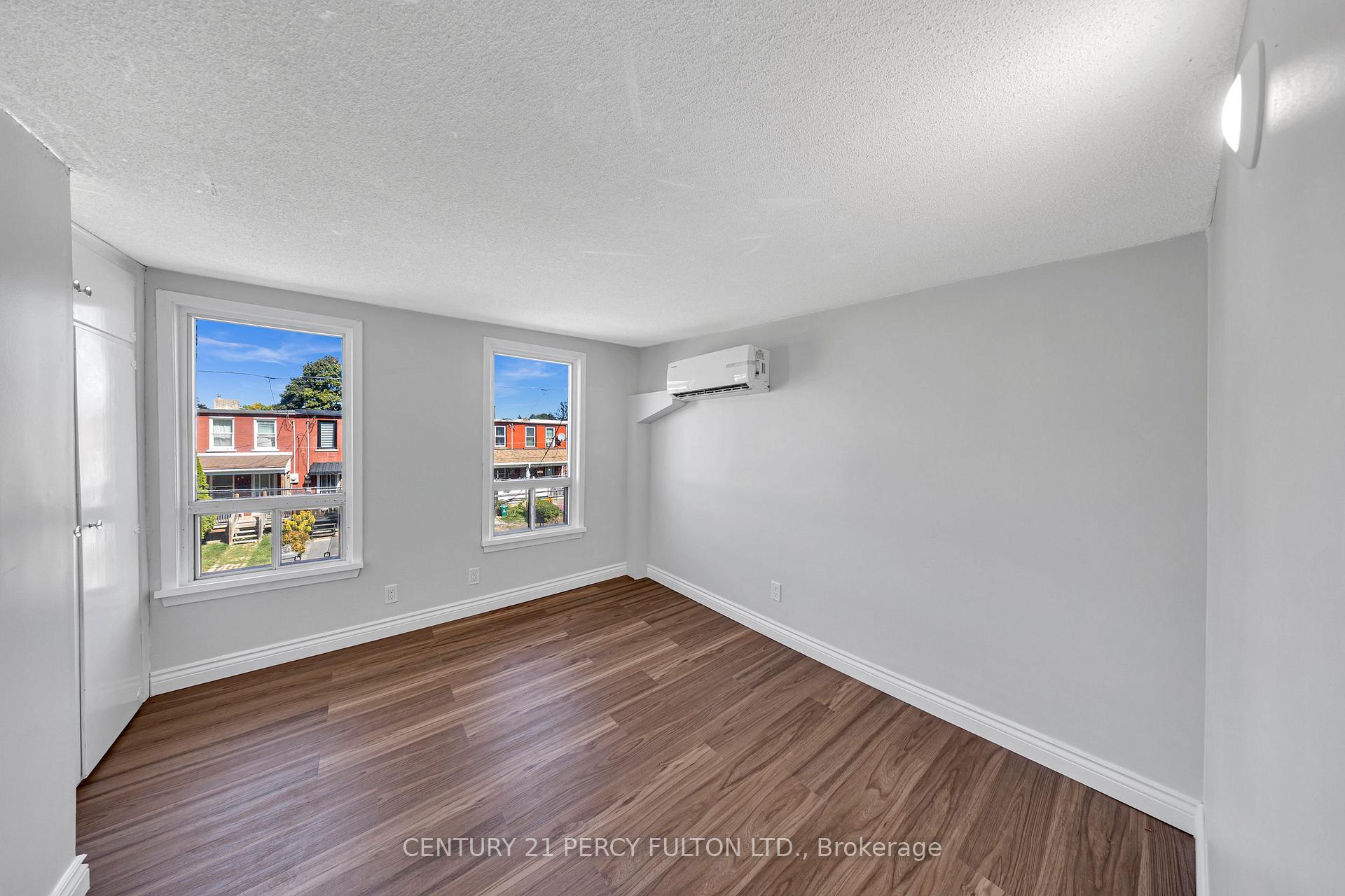 Photo 18 of 159 1/2 Olive Avenue, Oshawa, Central — HOMEH