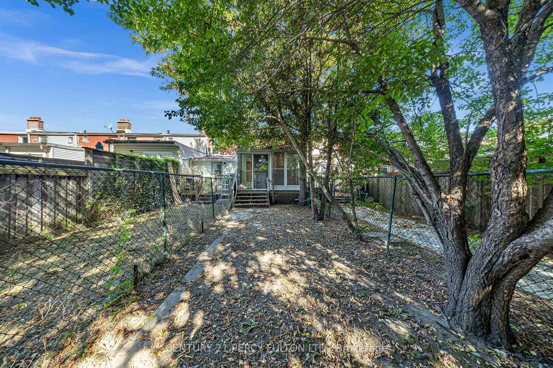 Photo 29 of 159 1/2 Olive Avenue, Oshawa, Central — HOMEH