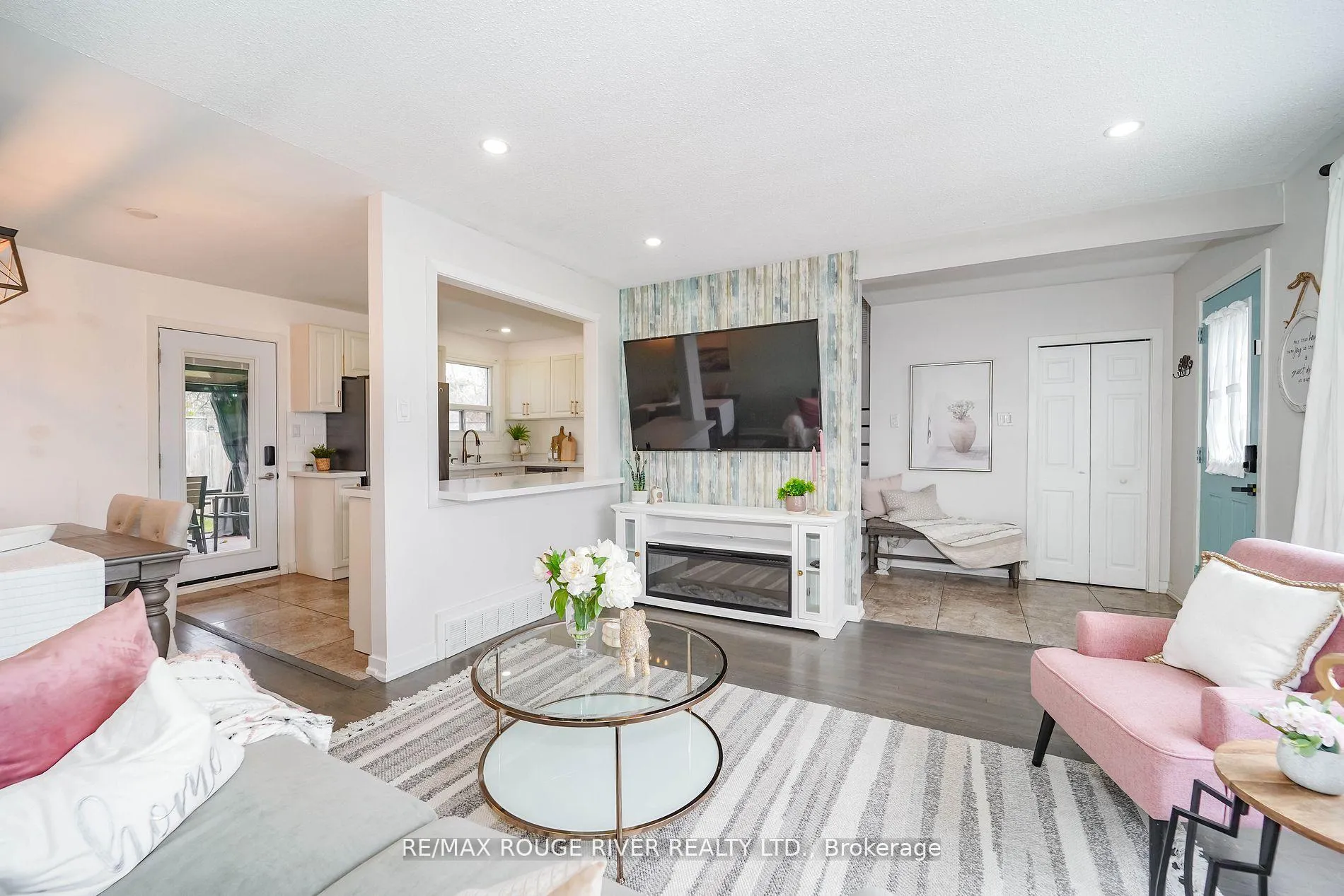 Photo 5 of 1277 Trellis Court, Pickering, Bay Ridges — HOMEH