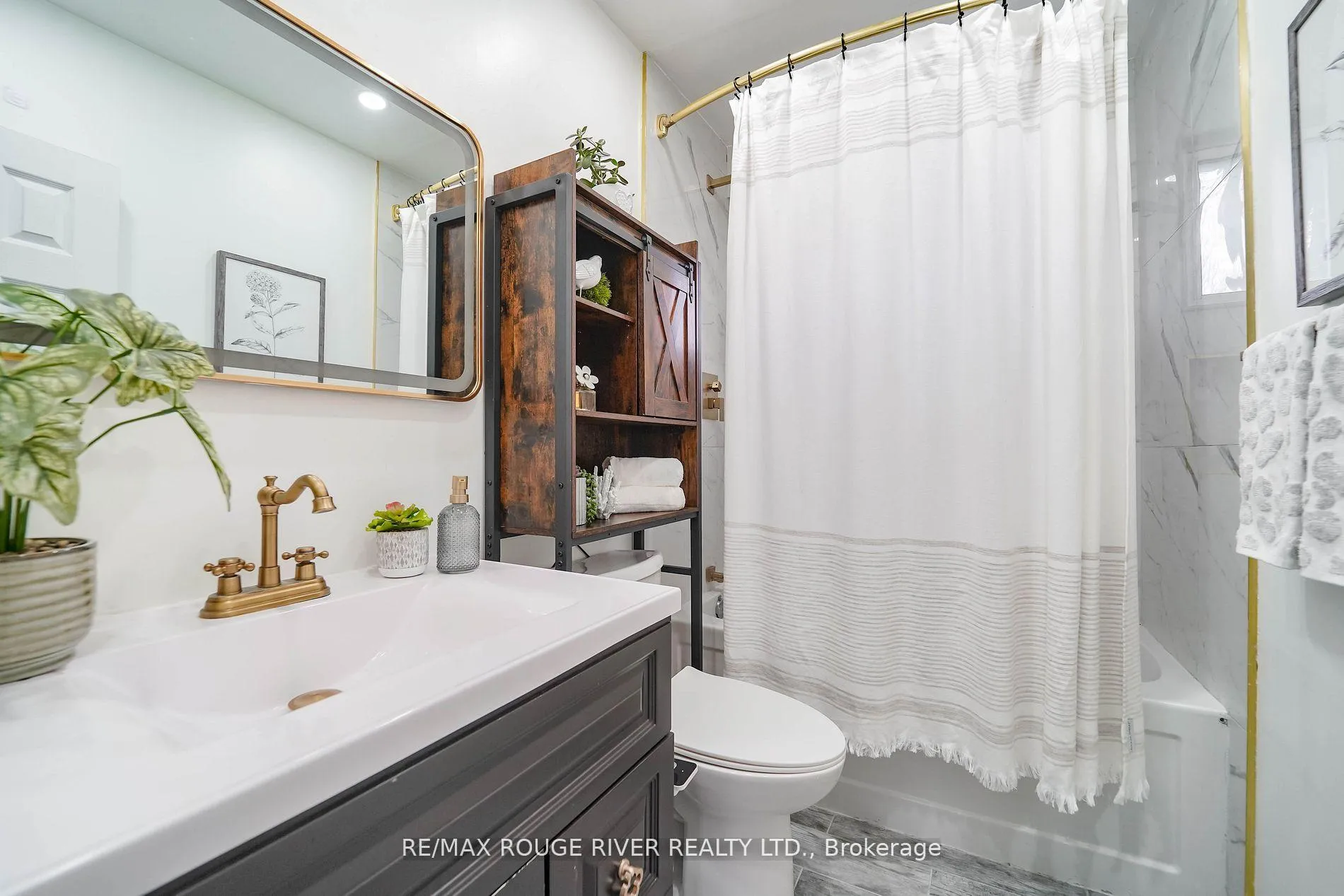 Photo 12 of 1277 Trellis Court, Pickering, Bay Ridges — HOMEH