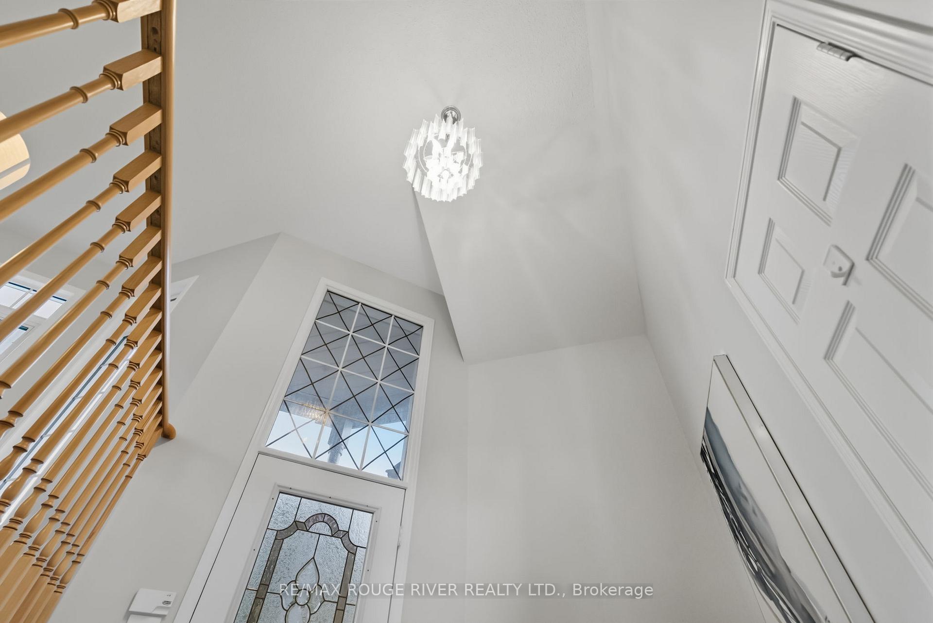 Photo 6 of 1050 Ridgemount Boulevard, Oshawa, Pinecrest — HOMEH