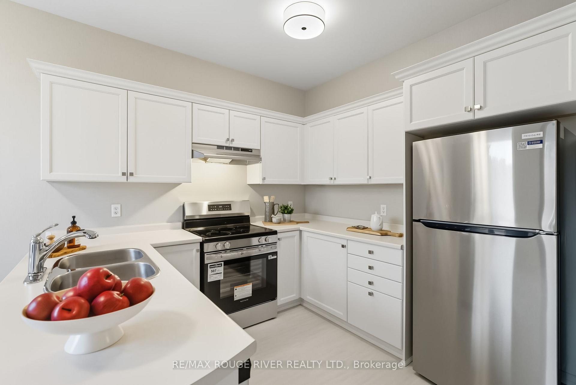 Photo 17 of 1050 Ridgemount Boulevard, Oshawa, Pinecrest — HOMEH
