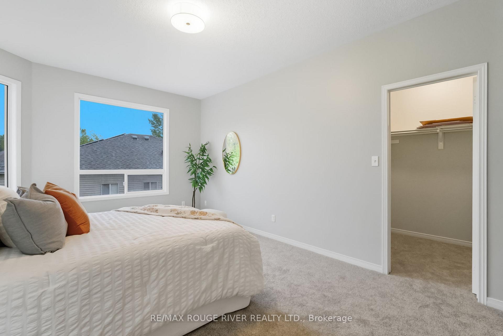 Photo 24 of 1050 Ridgemount Boulevard, Oshawa, Pinecrest — HOMEH