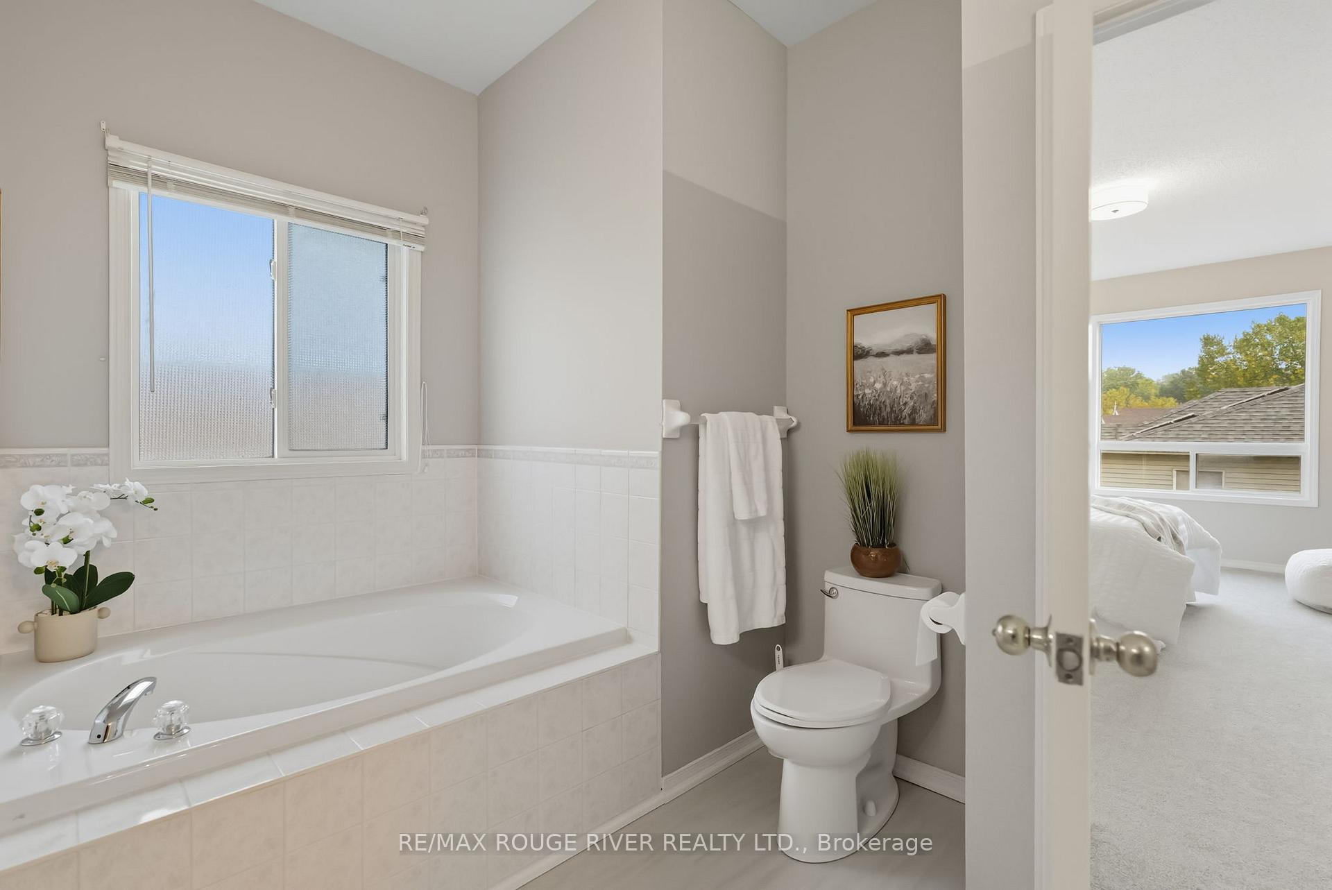 Photo 28 of 1050 Ridgemount Boulevard, Oshawa, Pinecrest — HOMEH