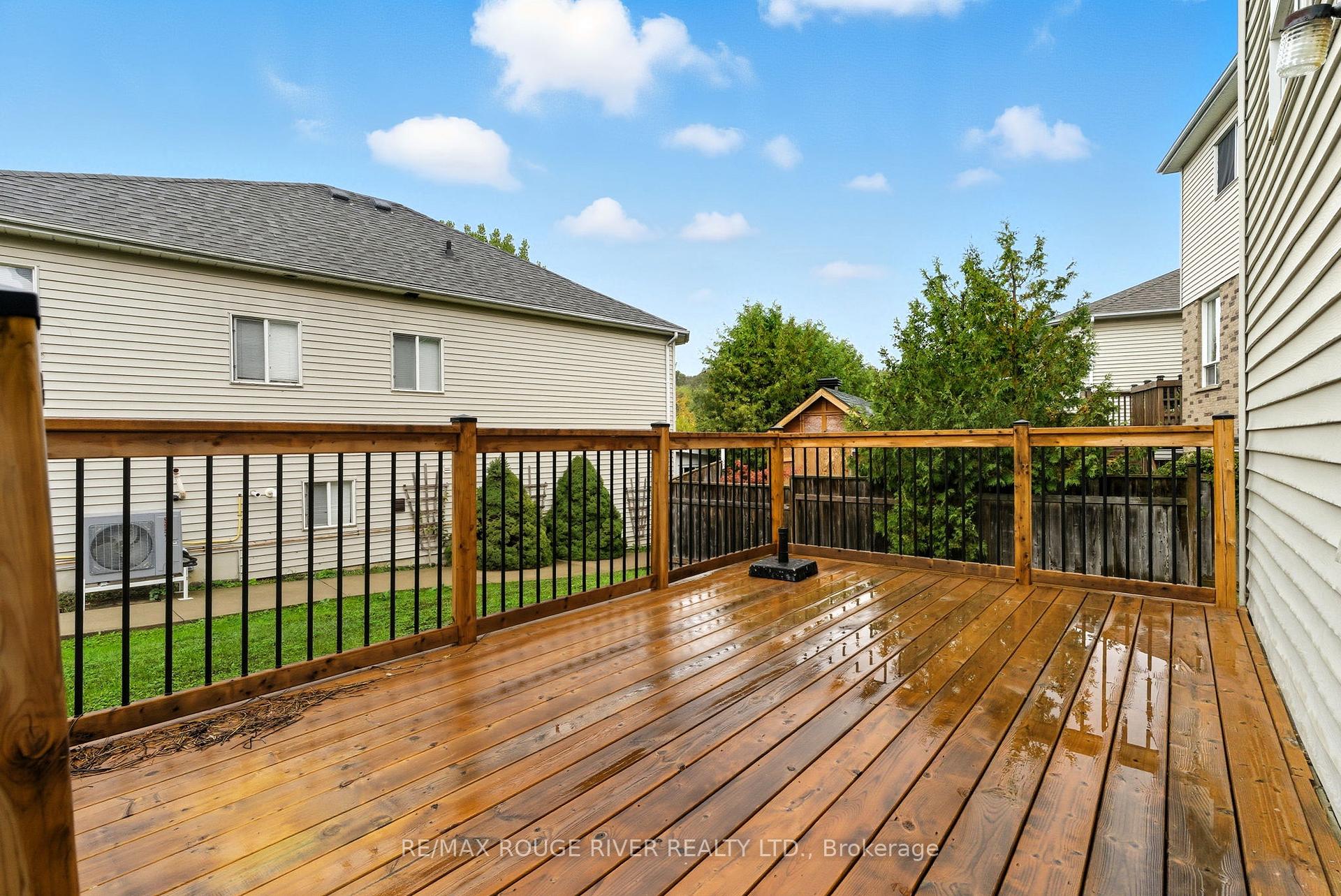 Photo 45 of 1050 Ridgemount Boulevard, Oshawa, Pinecrest — HOMEH