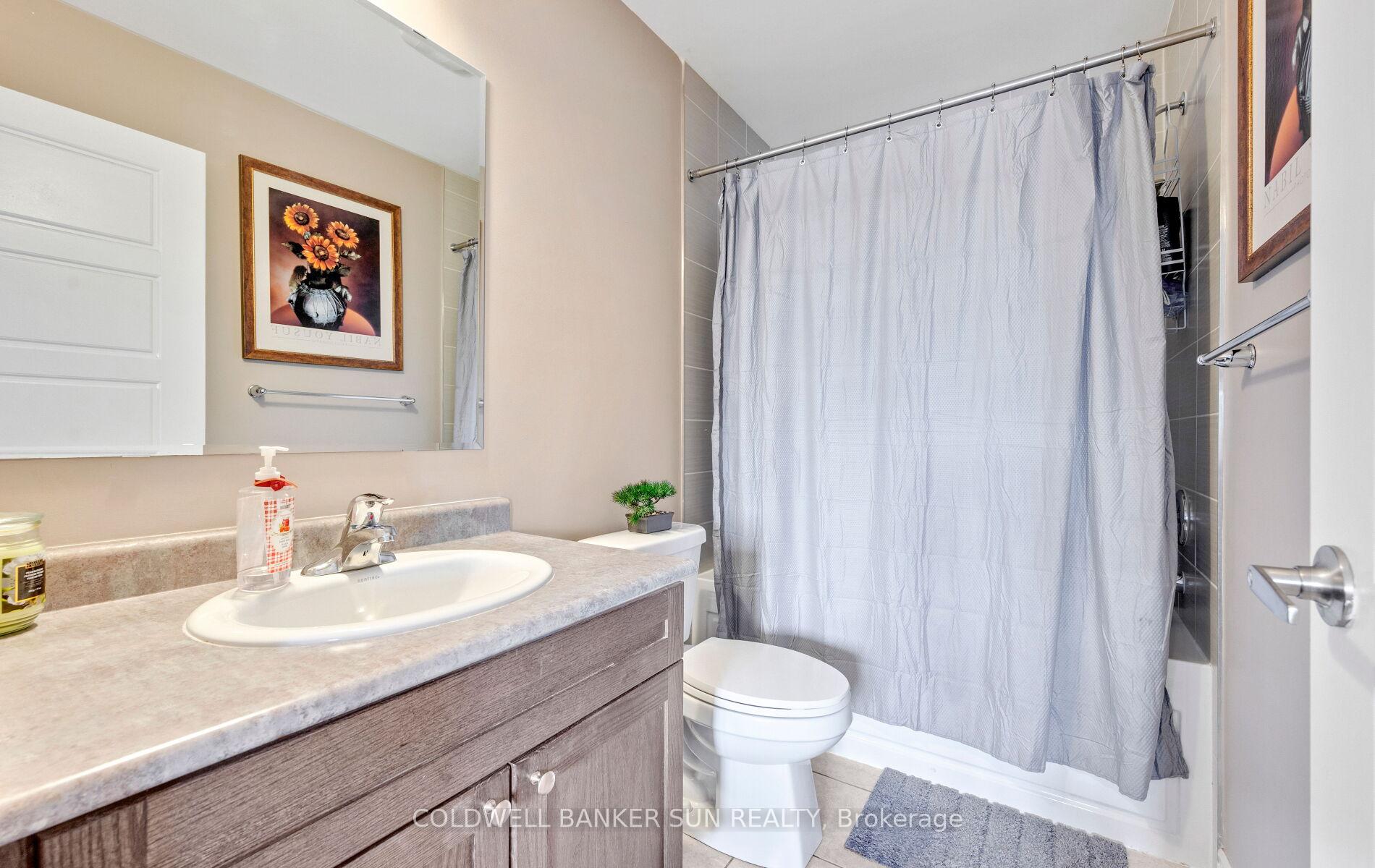 Photo 9 of 1154 Duignan Crescent, Milton, Ford — HOMEH