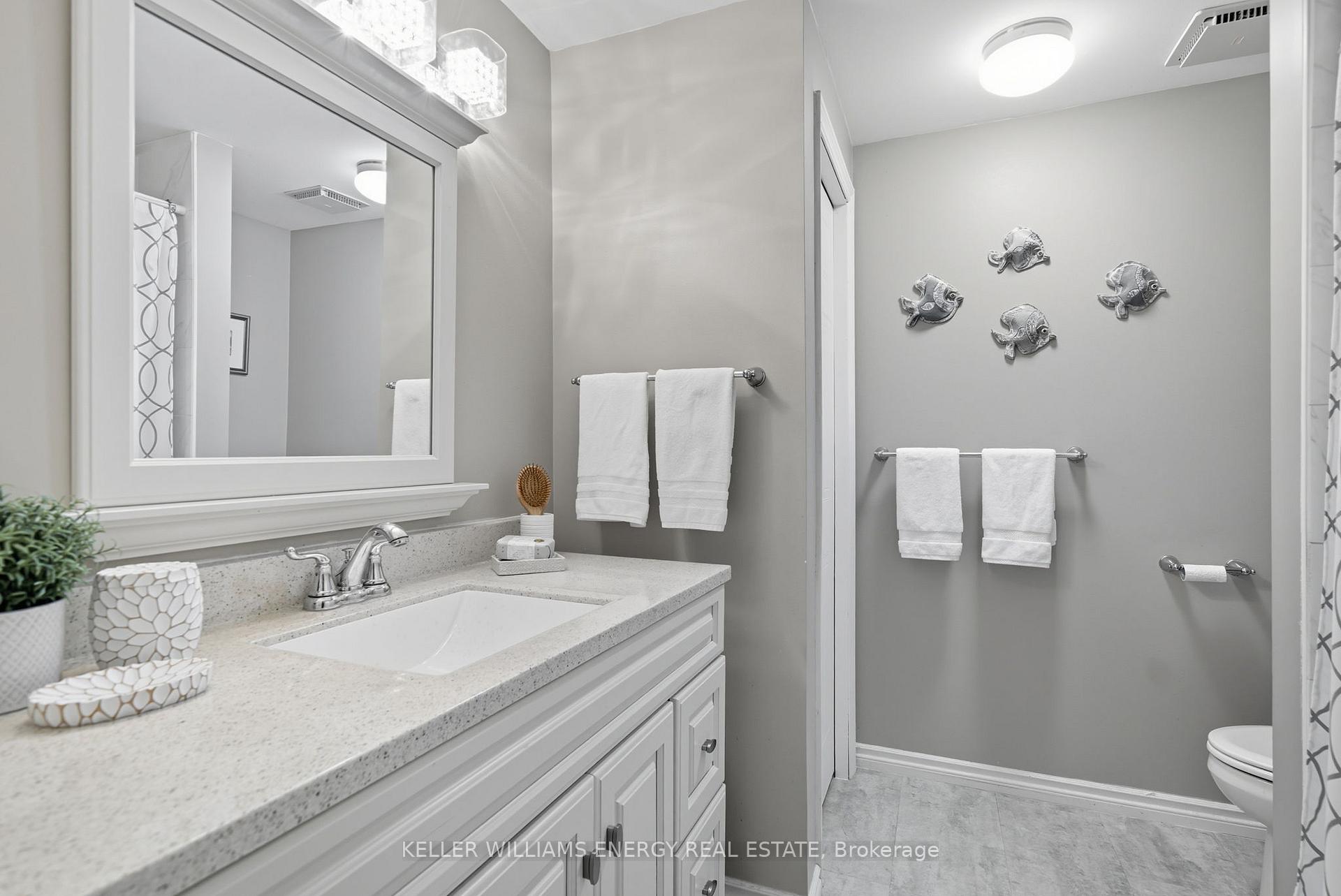 Photo 13 of 872 Mount Allan Avenue, Oshawa, Northglen — HOMEH