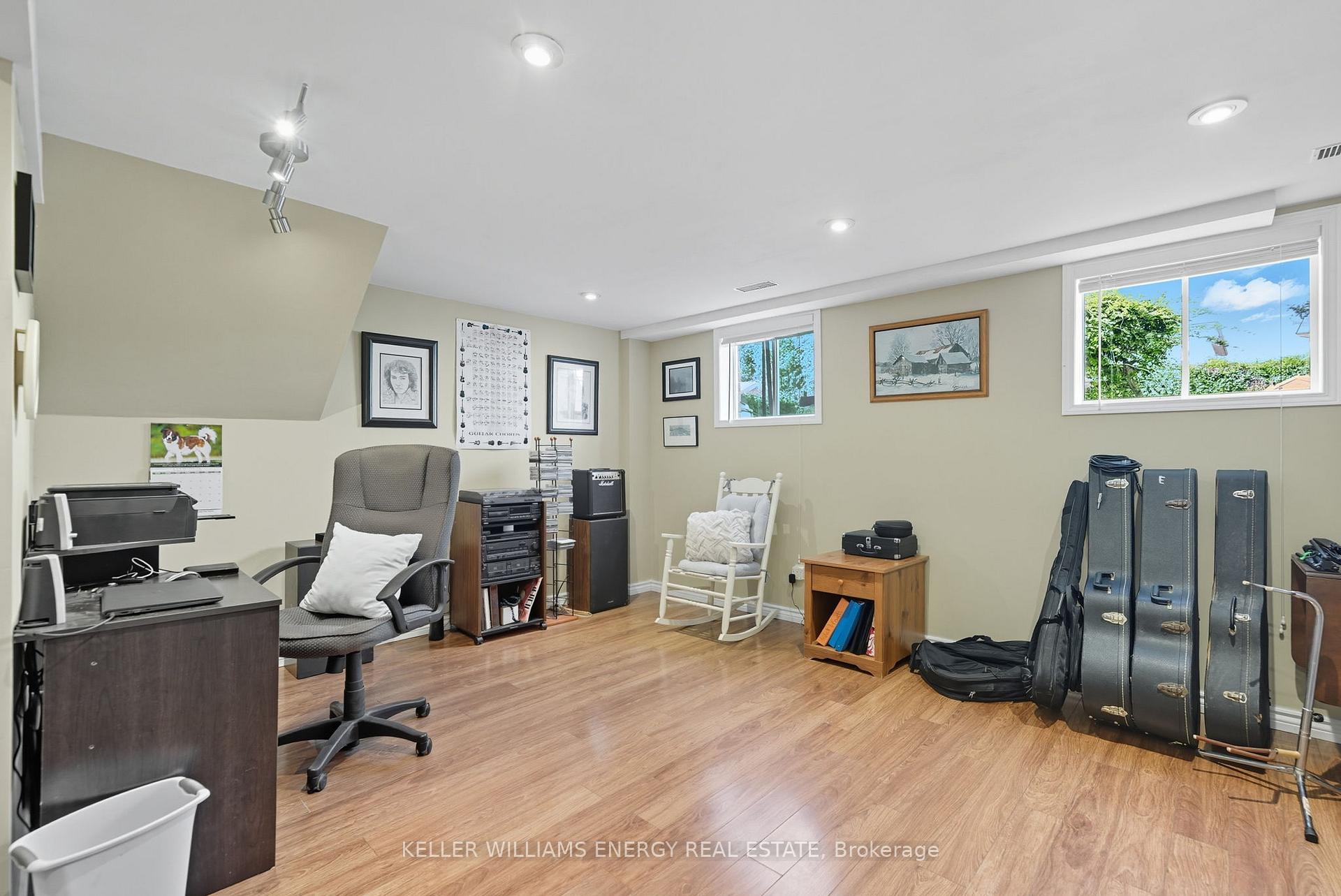 Photo 14 of 872 Mount Allan Avenue, Oshawa, Northglen — HOMEH