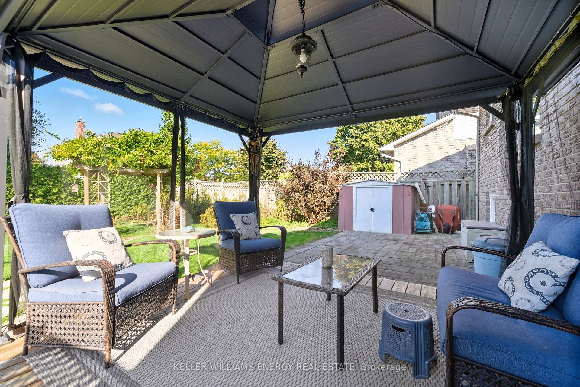 Photo 19 of 872 Mount Allan Avenue, Oshawa, Northglen — HOMEH