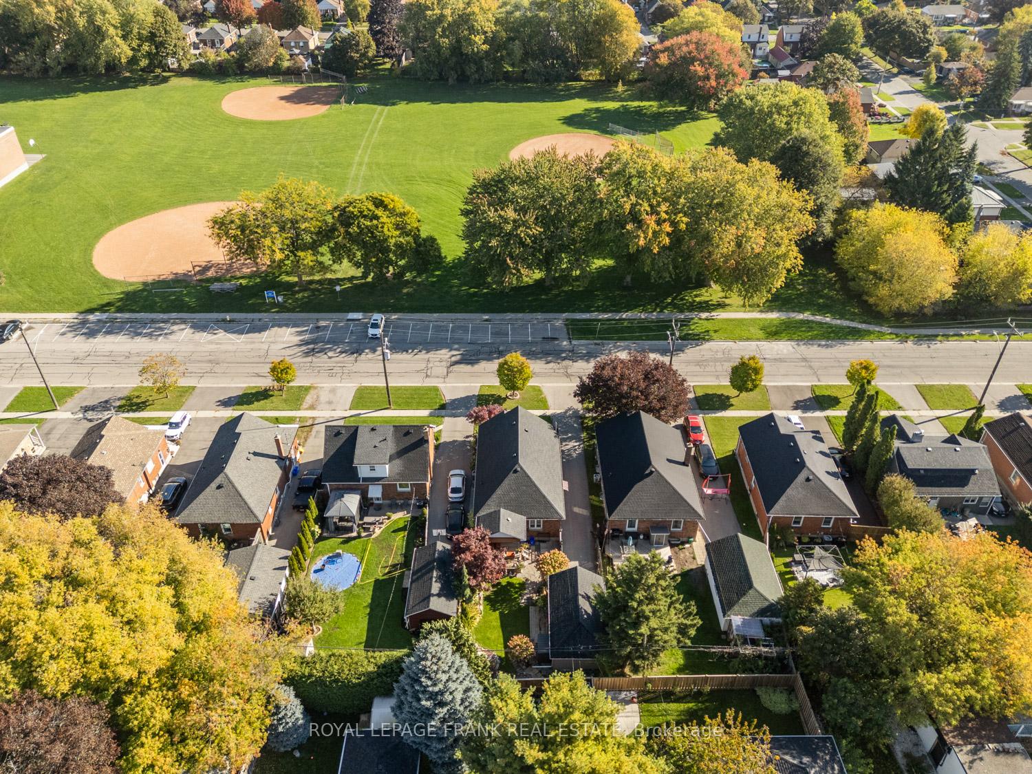 Photo 2 of 234 Central Park Boulevard S, Oshawa, Central — HOMEH
