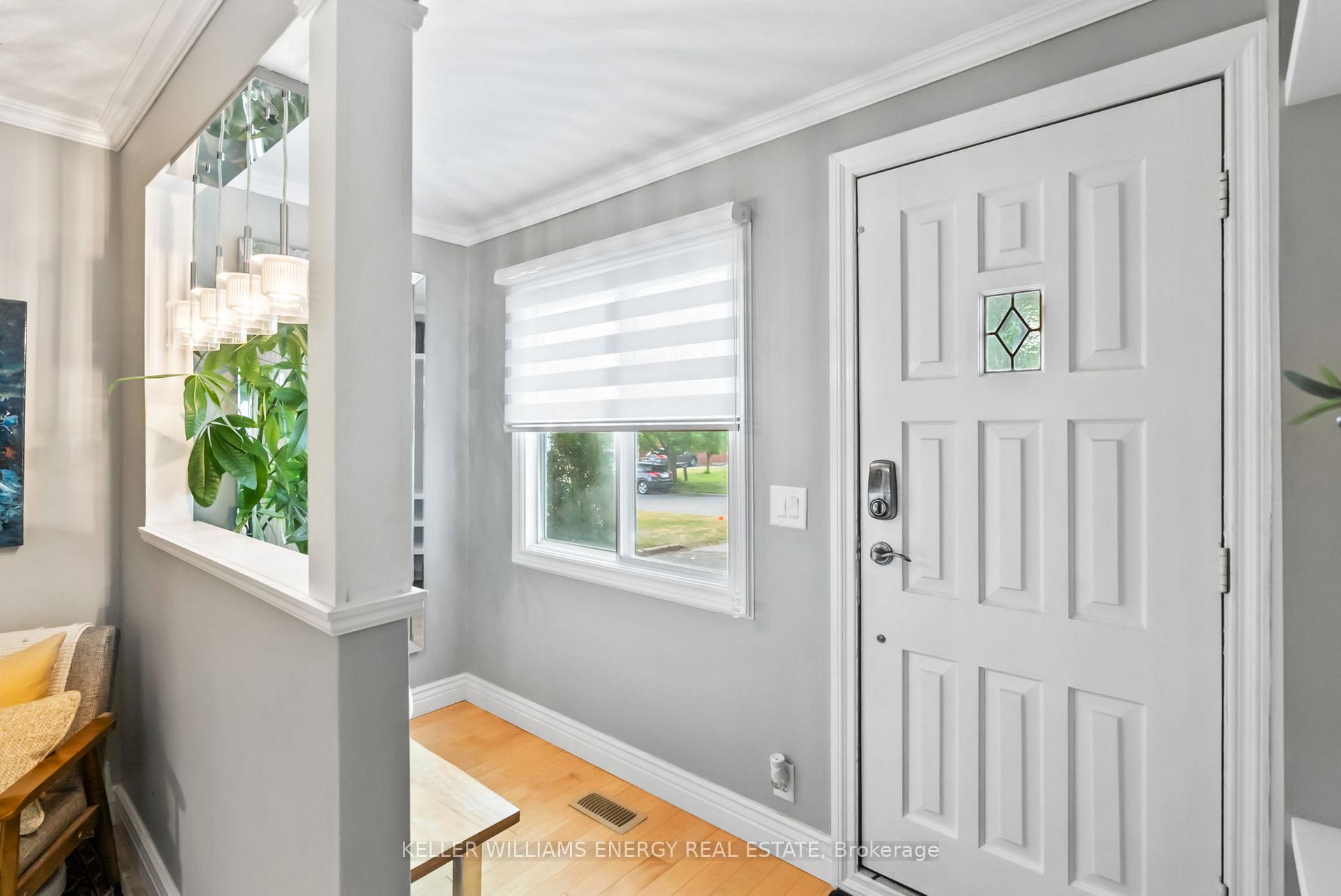 Photo 3 of 211 Severn Street, Oshawa, McLaughlin — HOMEH