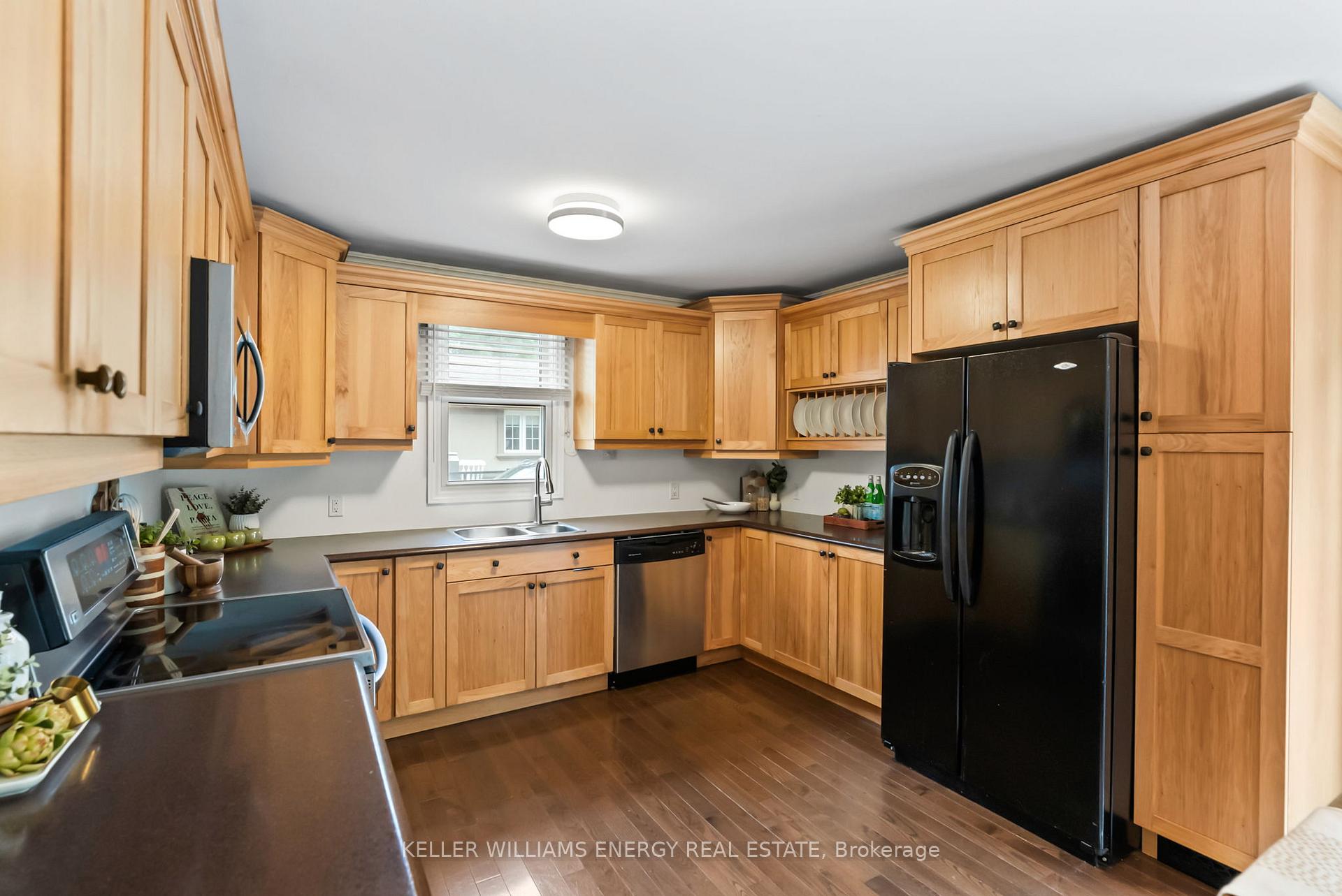 Photo 13 of 211 Severn Street, Oshawa, McLaughlin — HOMEH