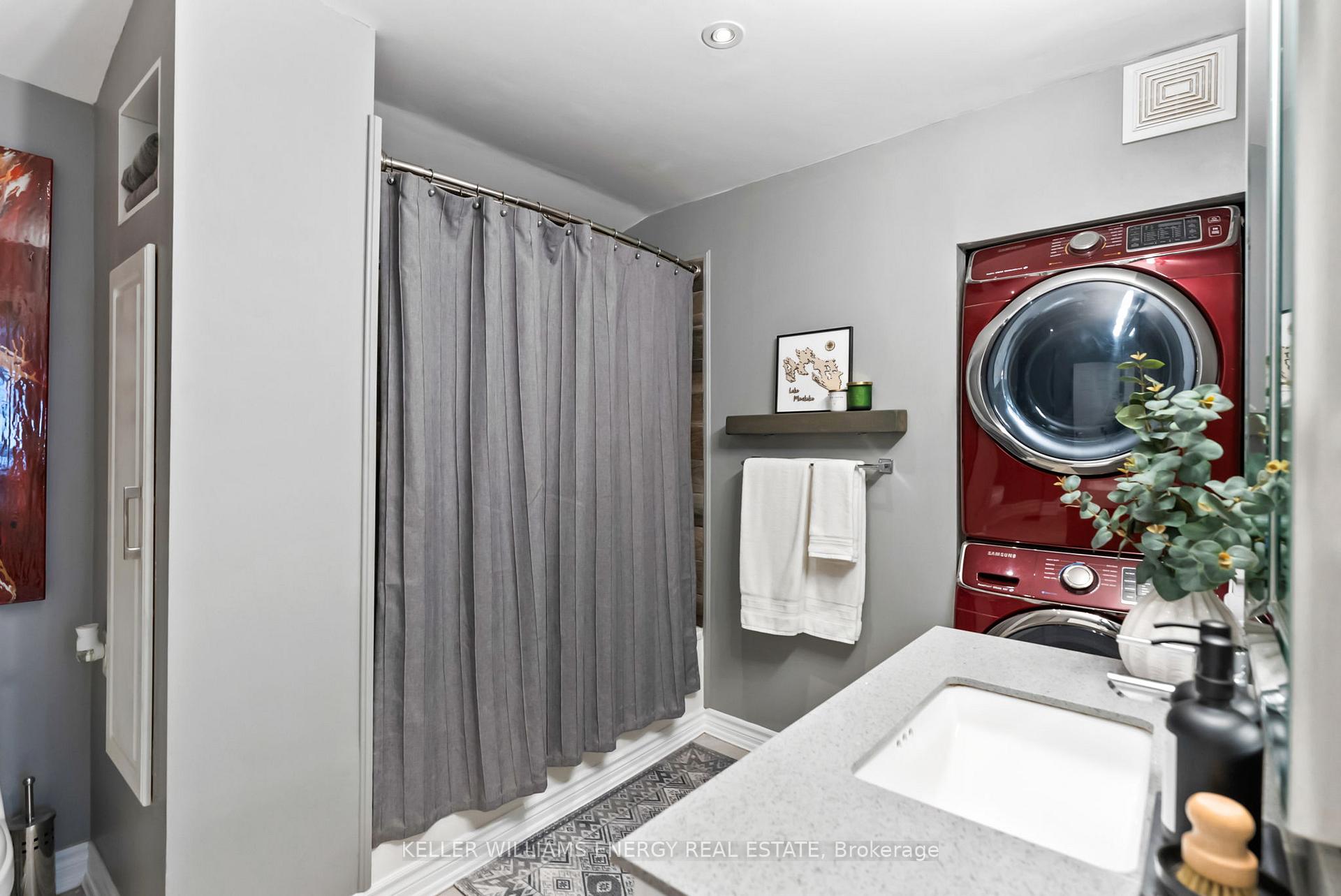 Photo 19 of 211 Severn Street, Oshawa, McLaughlin — HOMEH