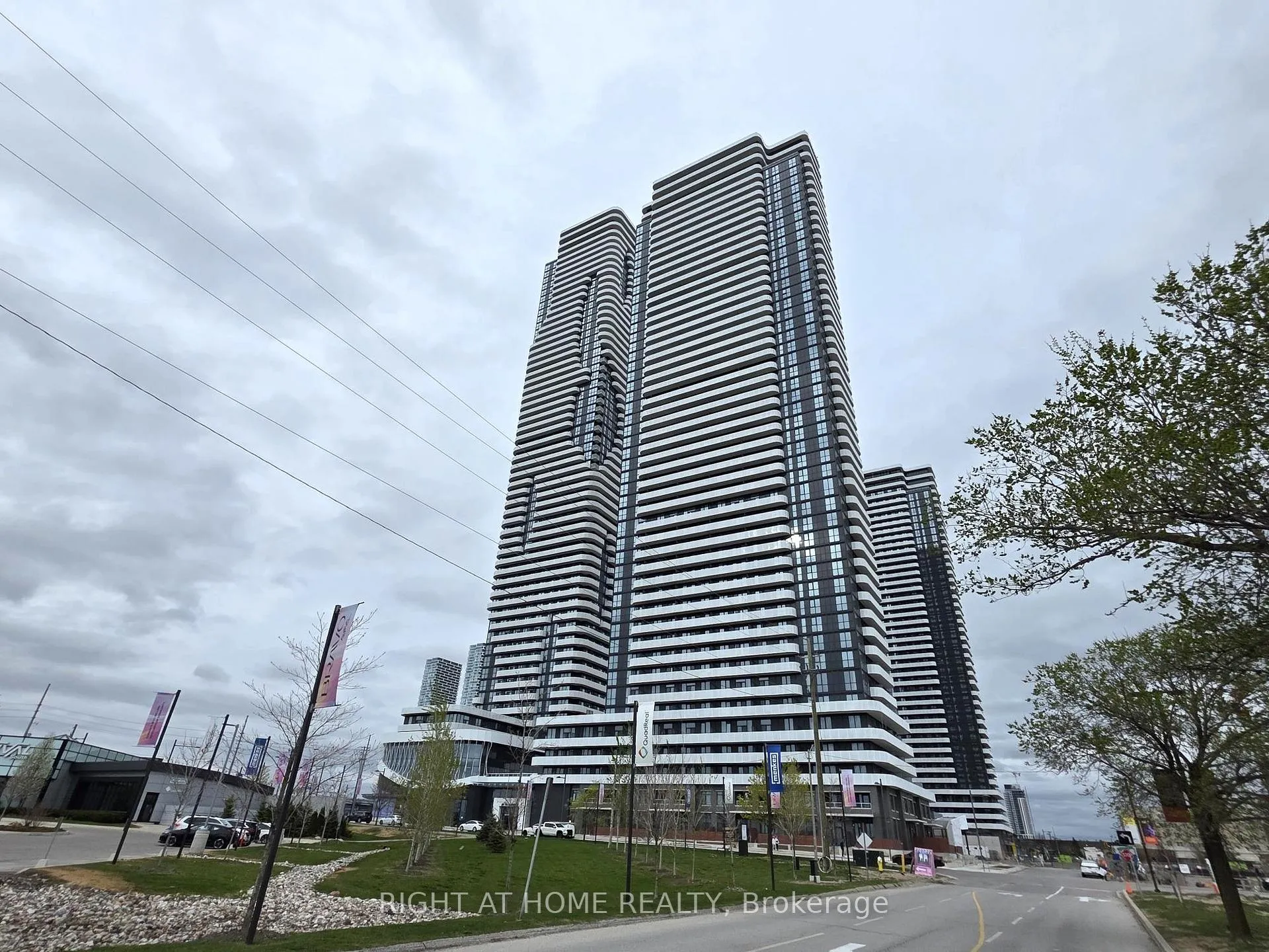 Front of Unit 3310, 195 Commerce Street