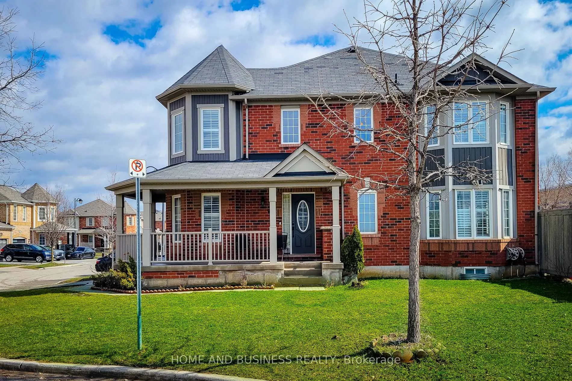 Photo 1 of 355 Chuchmach Close, Milton, Willmott — HOMEH