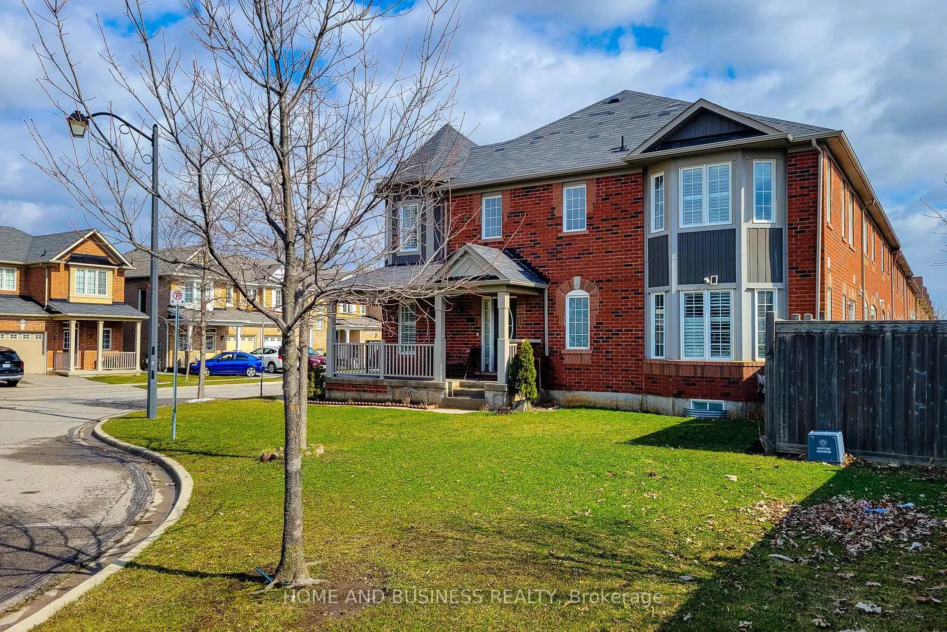 Photo 2 of 355 Chuchmach Close, Milton, Willmott — HOMEH